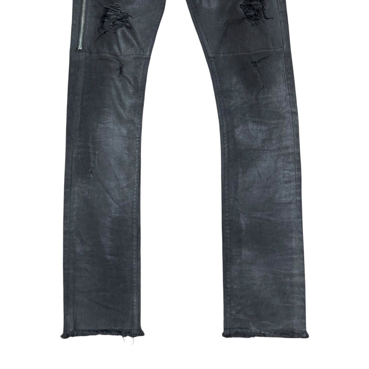 Japanese Brand SAMPLE Mr Completely Coated Jeans Distressed Size US 32 / EU 48 - 8 Thumbnail