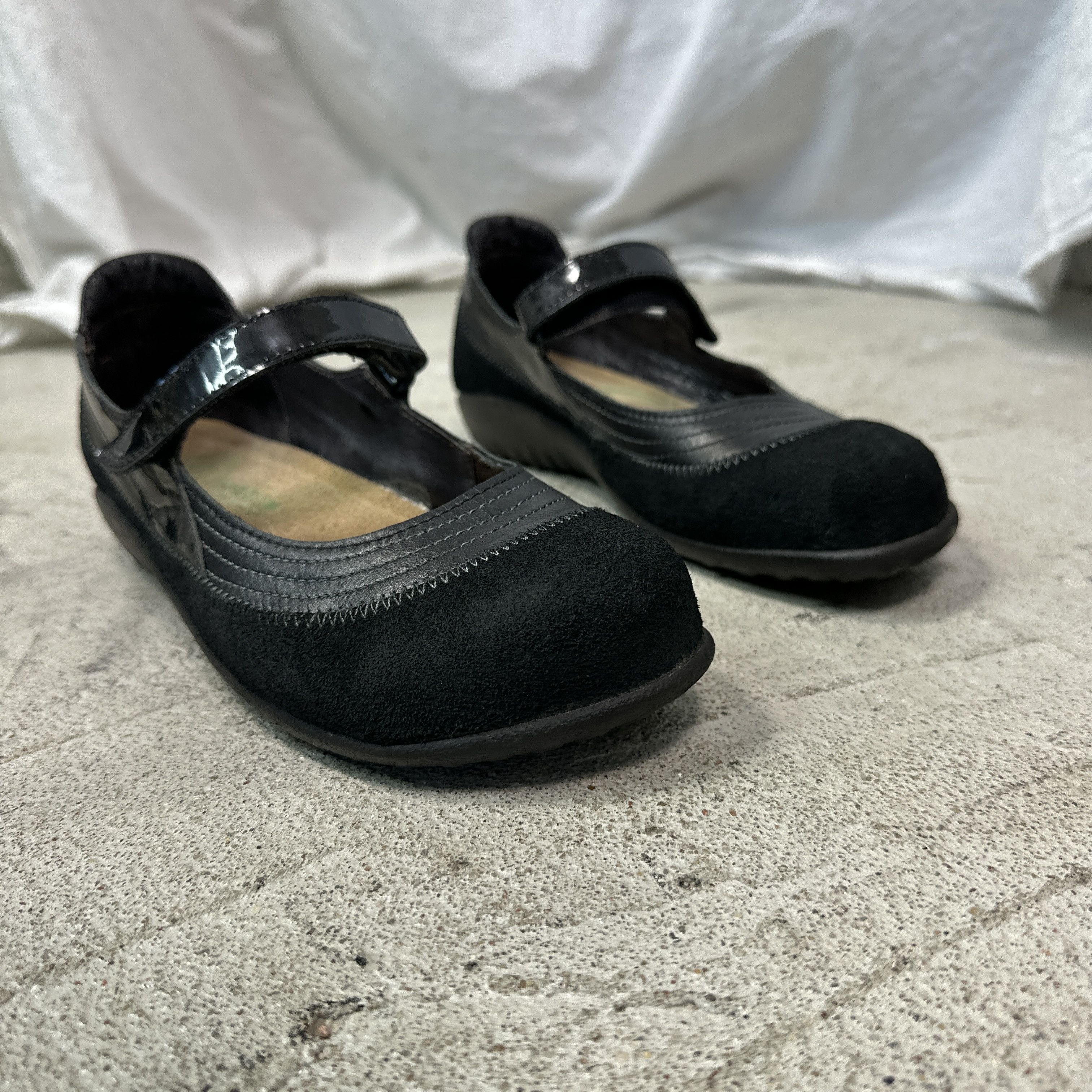 Vintage Vintage Avant Garde Velcro Straps Suede Mary Jane Y2K Size US 6 / IT 36 - 5 Thumbnail