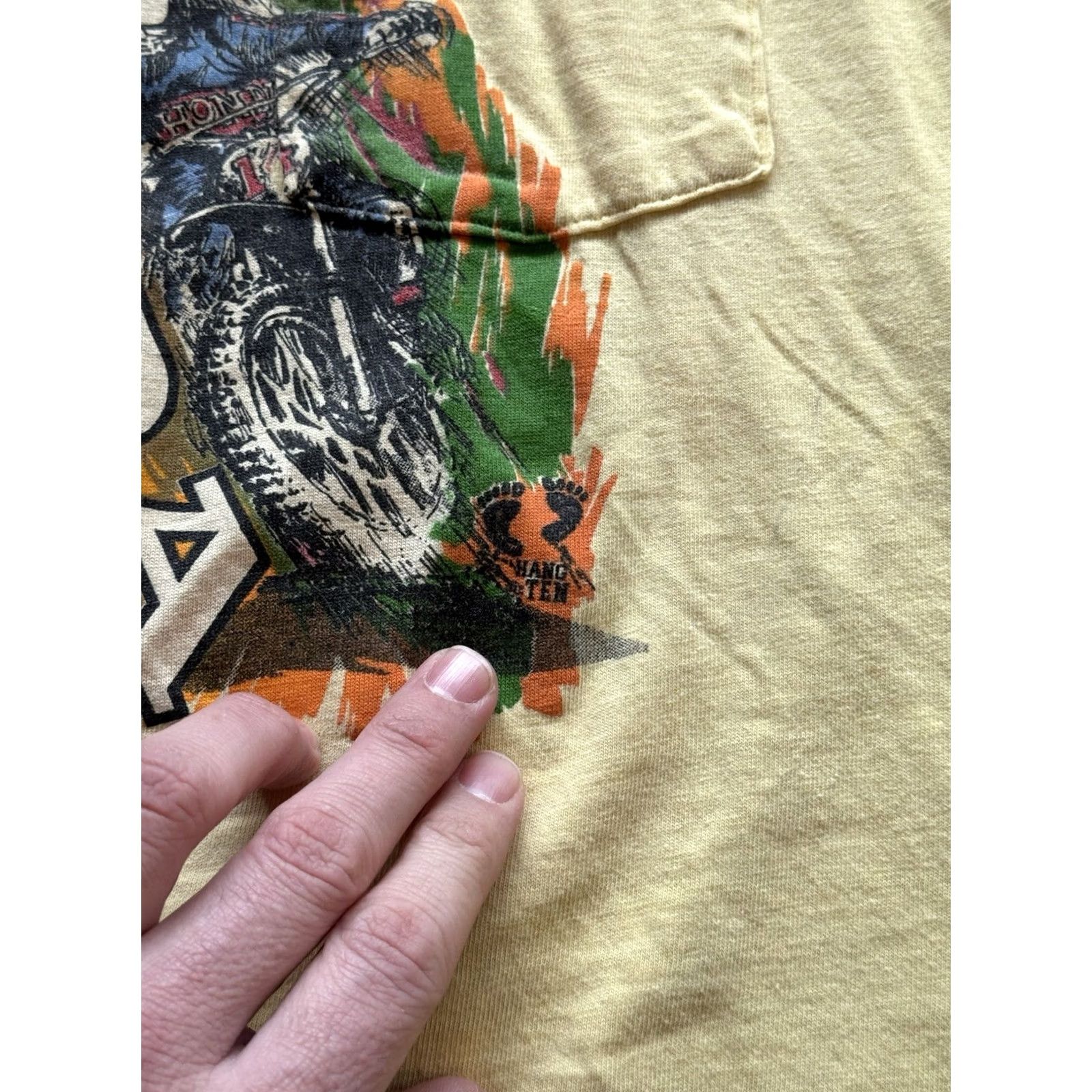 Hang Ten VINTAGE Honda Hang Ten Tee Pocket Sz L Moto X Racing Motocross 70s USA 1970s Size US L / EU 52-54 / 3 - 3 Thumbnail