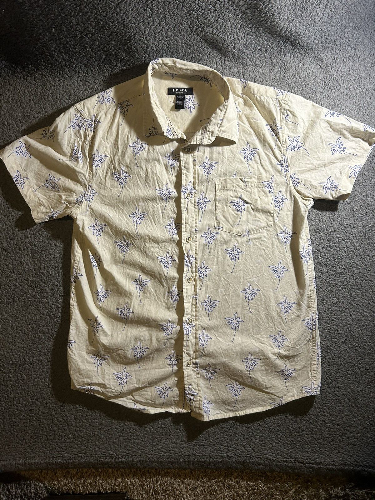 Tillys Tilly’s Hawaiian button up Size US M / EU 48-50 / 2 - 1 Thumbnail