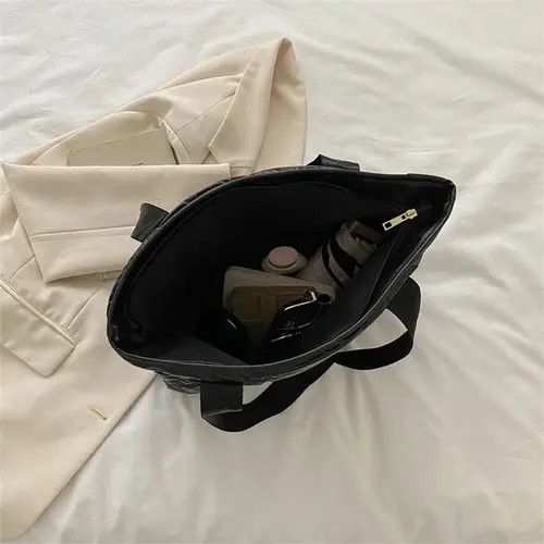 Japanese Brand Black Shoulder Bags Size ONE SIZE - 4 Thumbnail