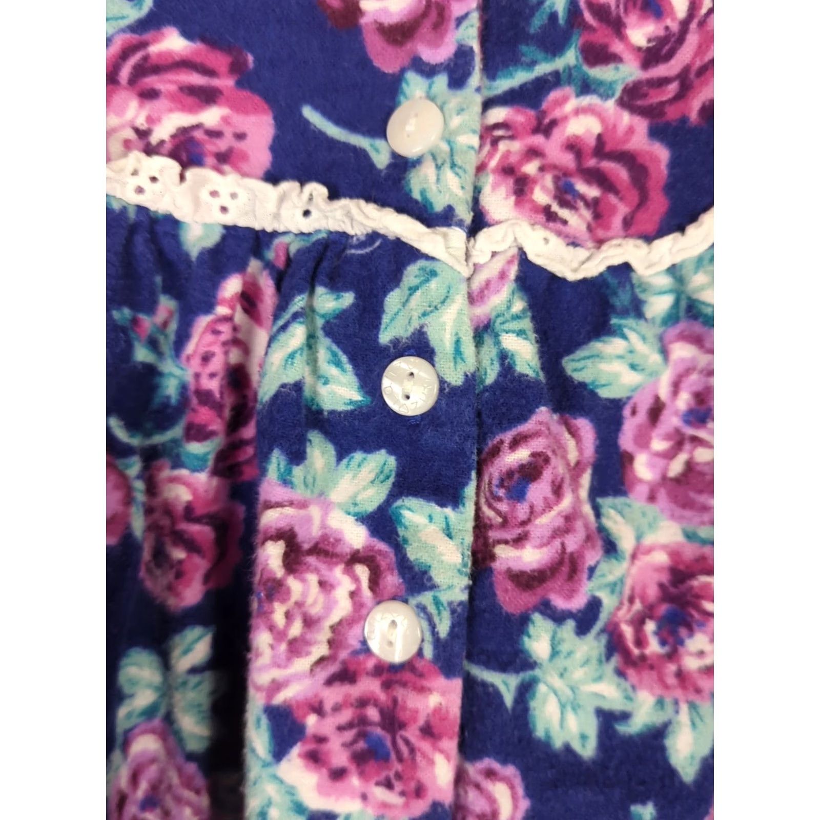 Vintage Lanz of Salzburg Flannel Nightgown 1X Womens Plus Nantucket Rose Floral Long Sleeve Round Button Lace Cotton 100% Nightgown Size ONE SIZE - 4 Thumbnail