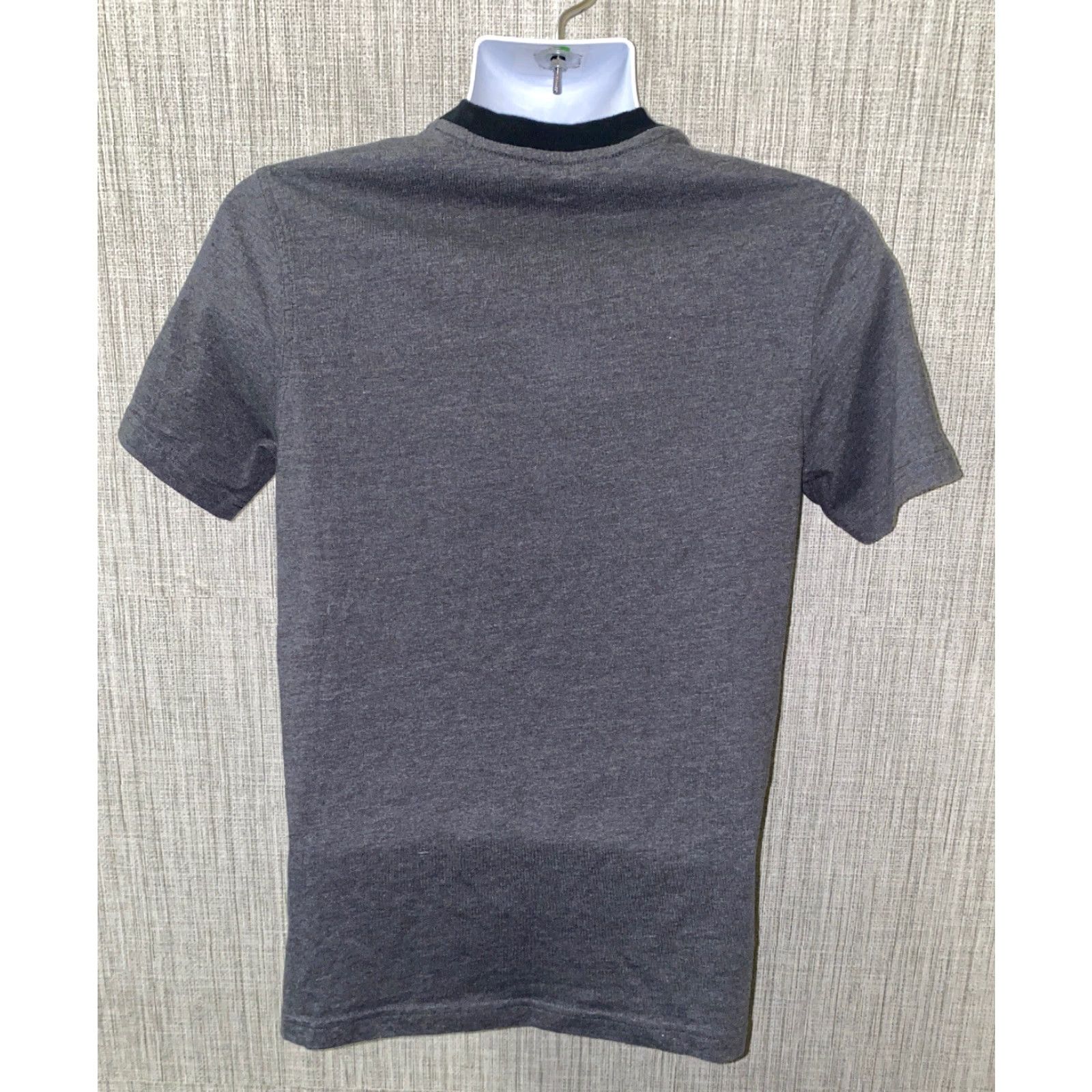 Vintage DisneyParks T-Shirt Mens Gray Short Sleeve Embroidered Size S Size US S / EU 44-46 / 1 - 3 Thumbnail