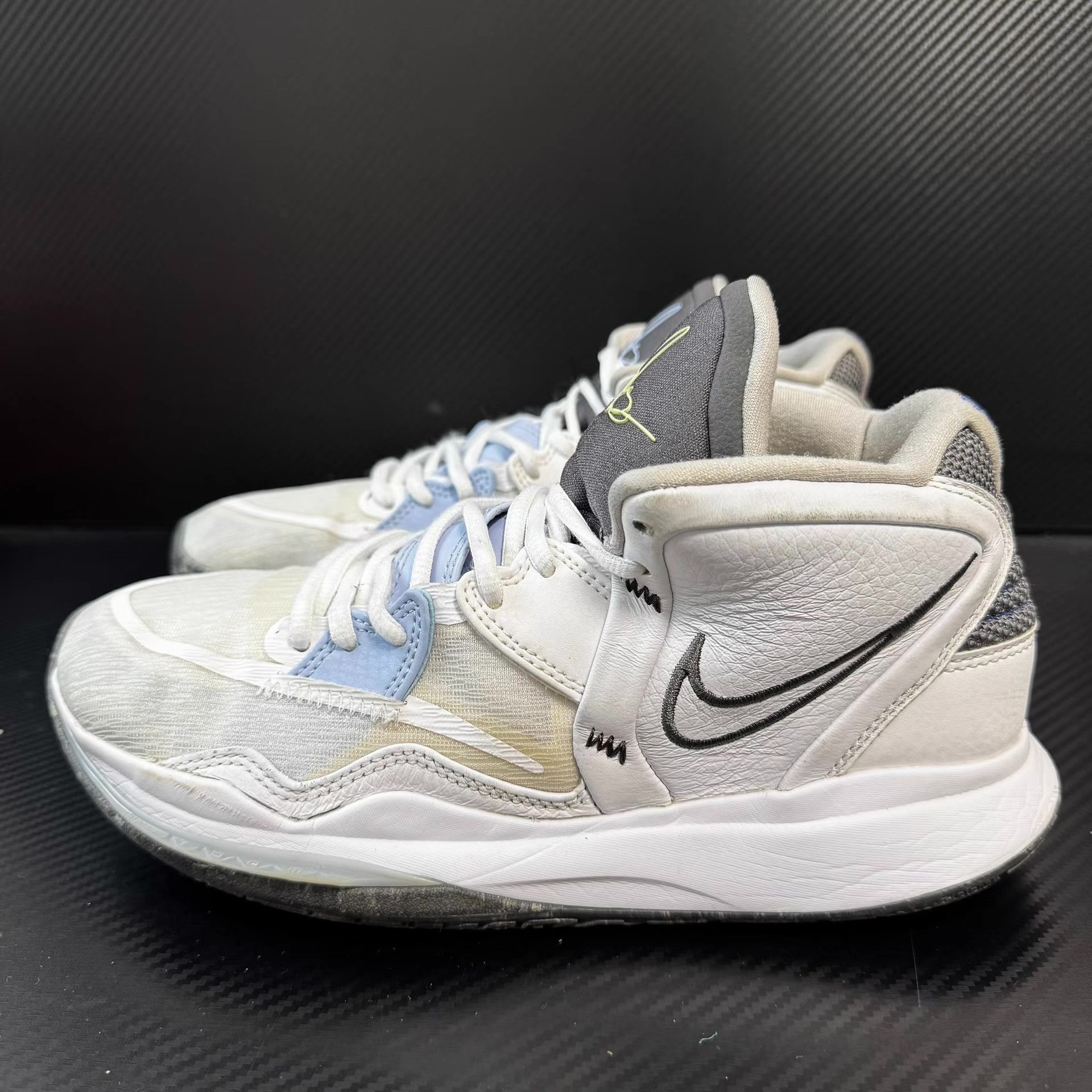 Nike Nike Kyrie 8 Infinity White Ice Blue Mid-top. Q10 Size US 8 / EU 41 - 1 Thumbnail