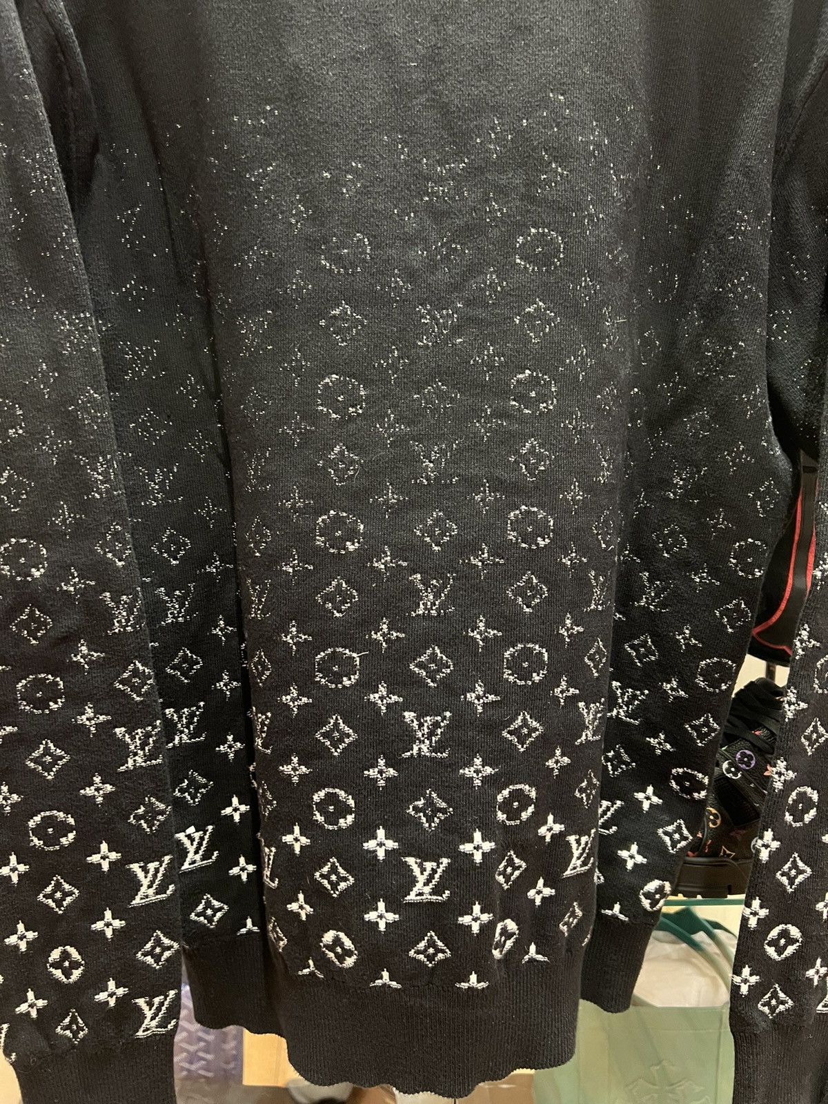 Louis Vuitton Louis Vuitton Gradient Monogram Knit Sweater black white Size US M / EU 48-50 / 2 - 9 Thumbnail