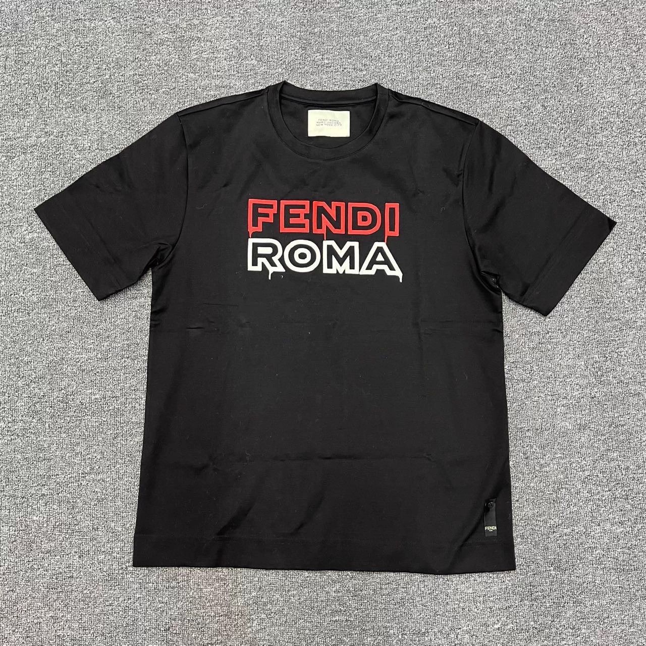 Fendi Fendi ss23 letter logo black short sleeve new tags L Size L / US 10 / IT 46 - 1 Thumbnail