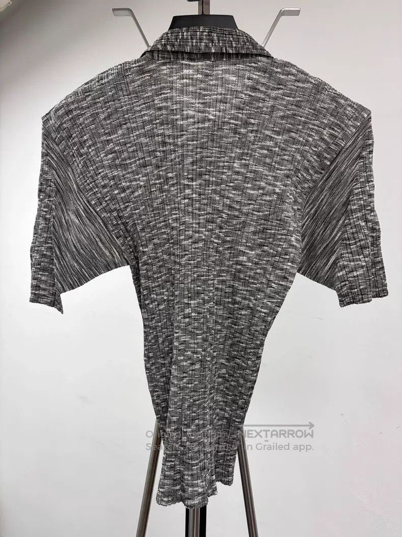 Issey Miyake Issey Miyake Pleated Short Sleeve Size L / US 10 / IT 46 - 2 Thumbnail