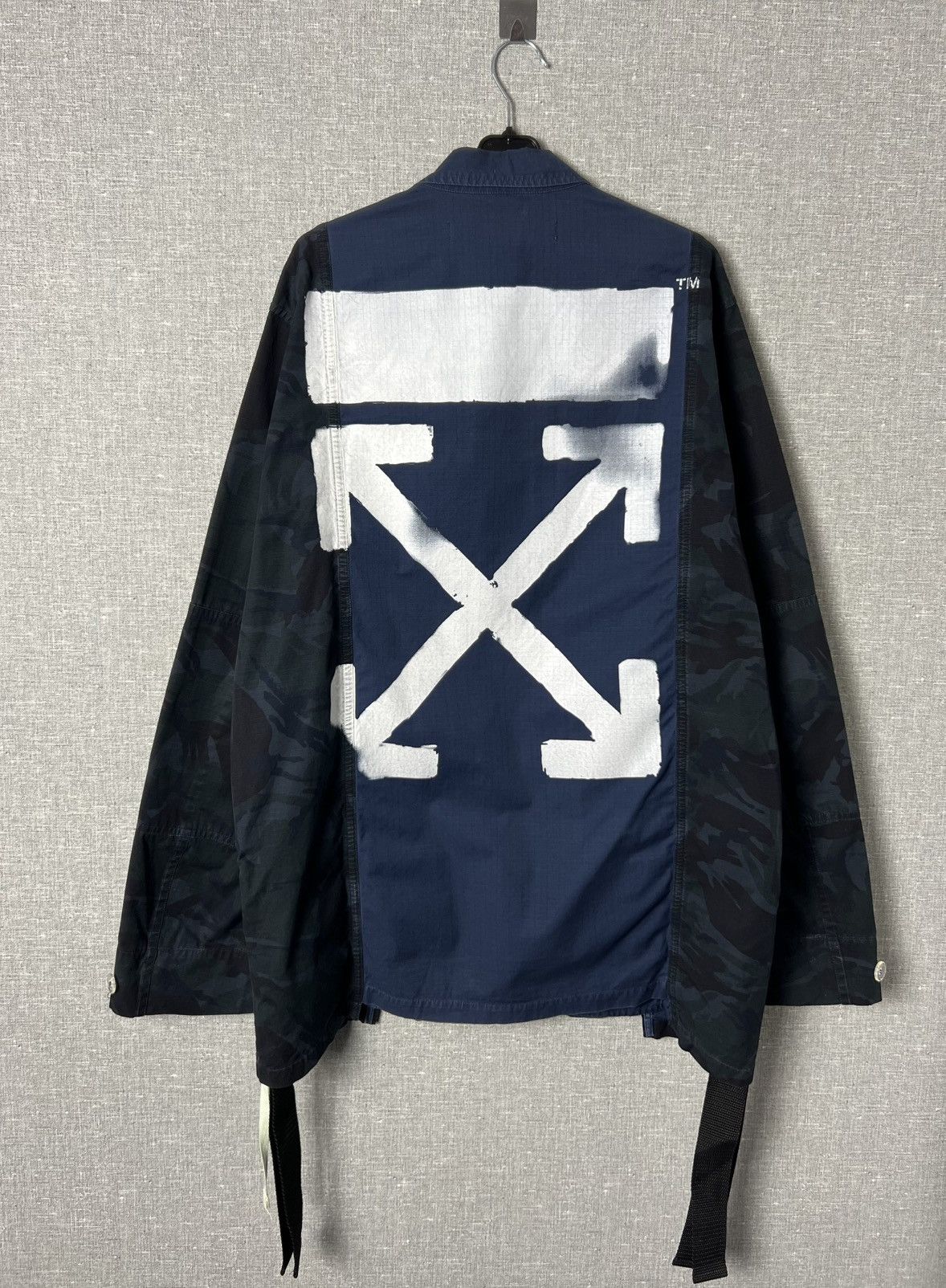 Off-White Off White Camo Sleeve Field Jacket Arrows Print Virgil Abloh Size US XL / EU 56 / 4 - 1 Thumbnail