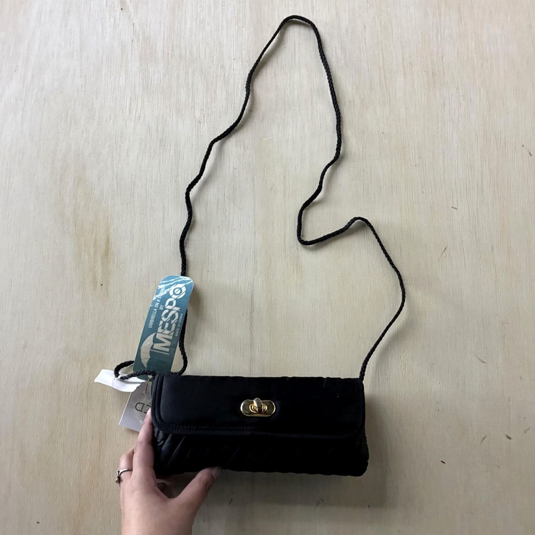 Vintage Magic Fold Black One Size Umbrella On A String Purse Women Nylon Crossbody Bag Size ONE SIZE - 2 Thumbnail