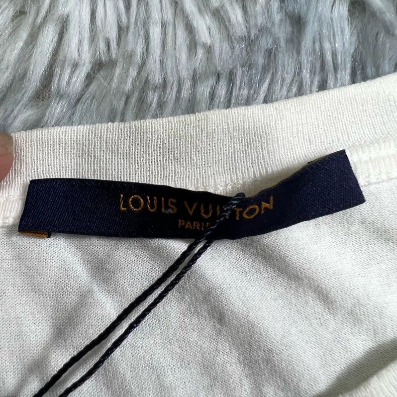 Louis Vuitton Louis Vuitton short sleeves Size US L / EU 52-54 / 3 - 3 Thumbnail