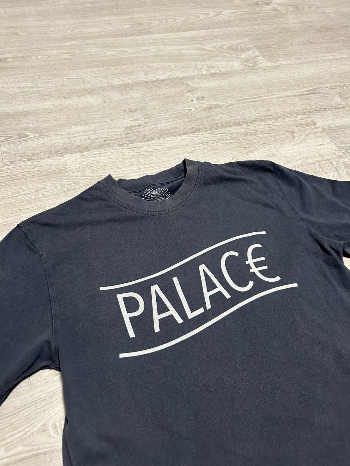 Palace Vintage PALACE Euro T-shirt vintage Y2K size S-M Size US M / EU 48-50 / 2 - 1 Thumbnail