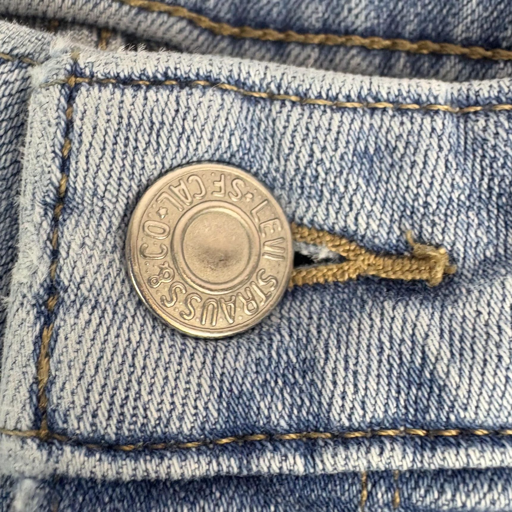 Levi's Levi's 721 High Rise Skinny Jeans Womens 30 Light Wash Blue Distressed Ripped Size 30" / US 8 / IT 44 - 4 Thumbnail