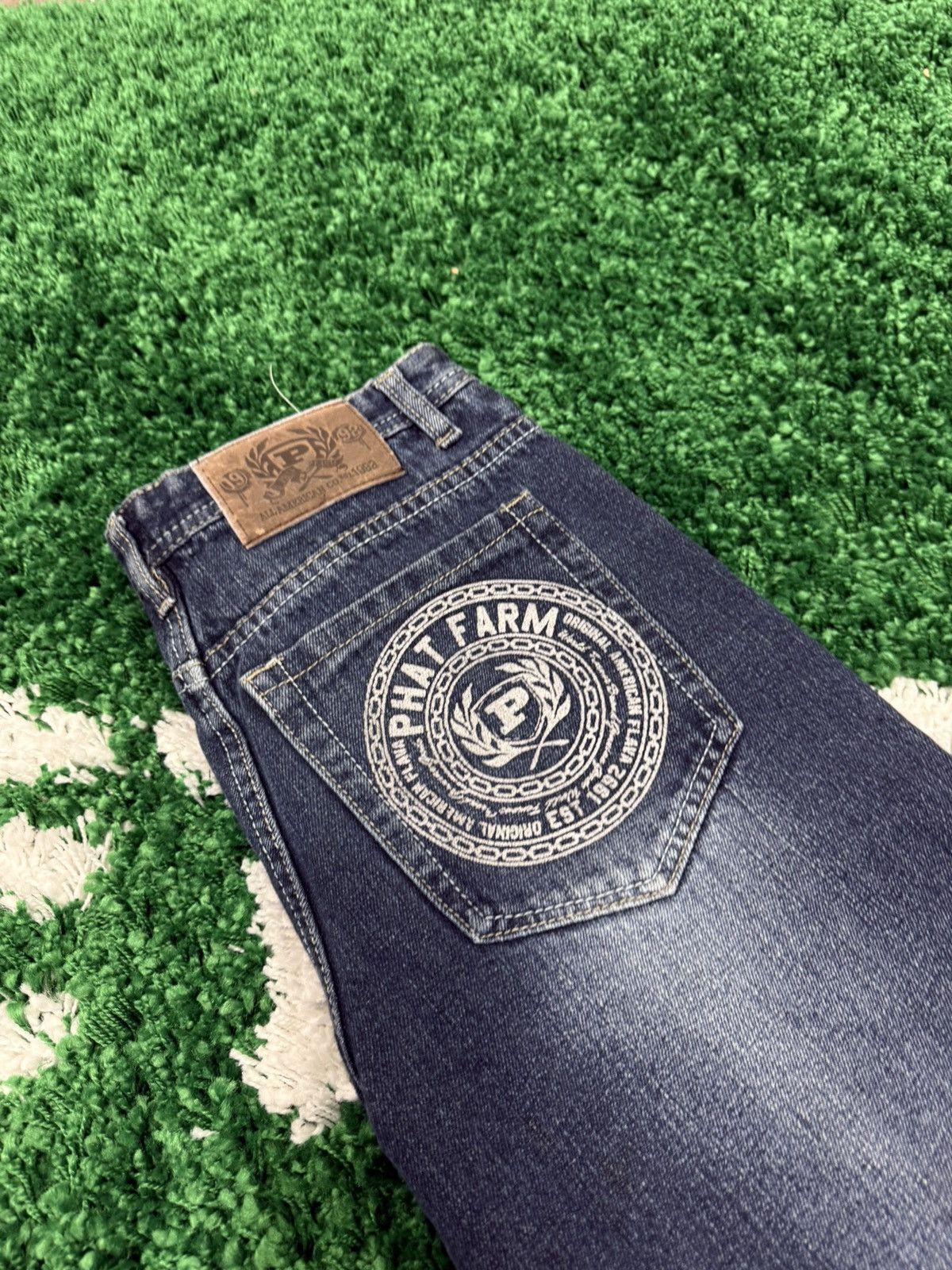 Phat Farm Vintage Phat Farm Y2K 90s Logo Patch Denim Jeans 28 Size US 28 / EU 44 - 1 Thumbnail