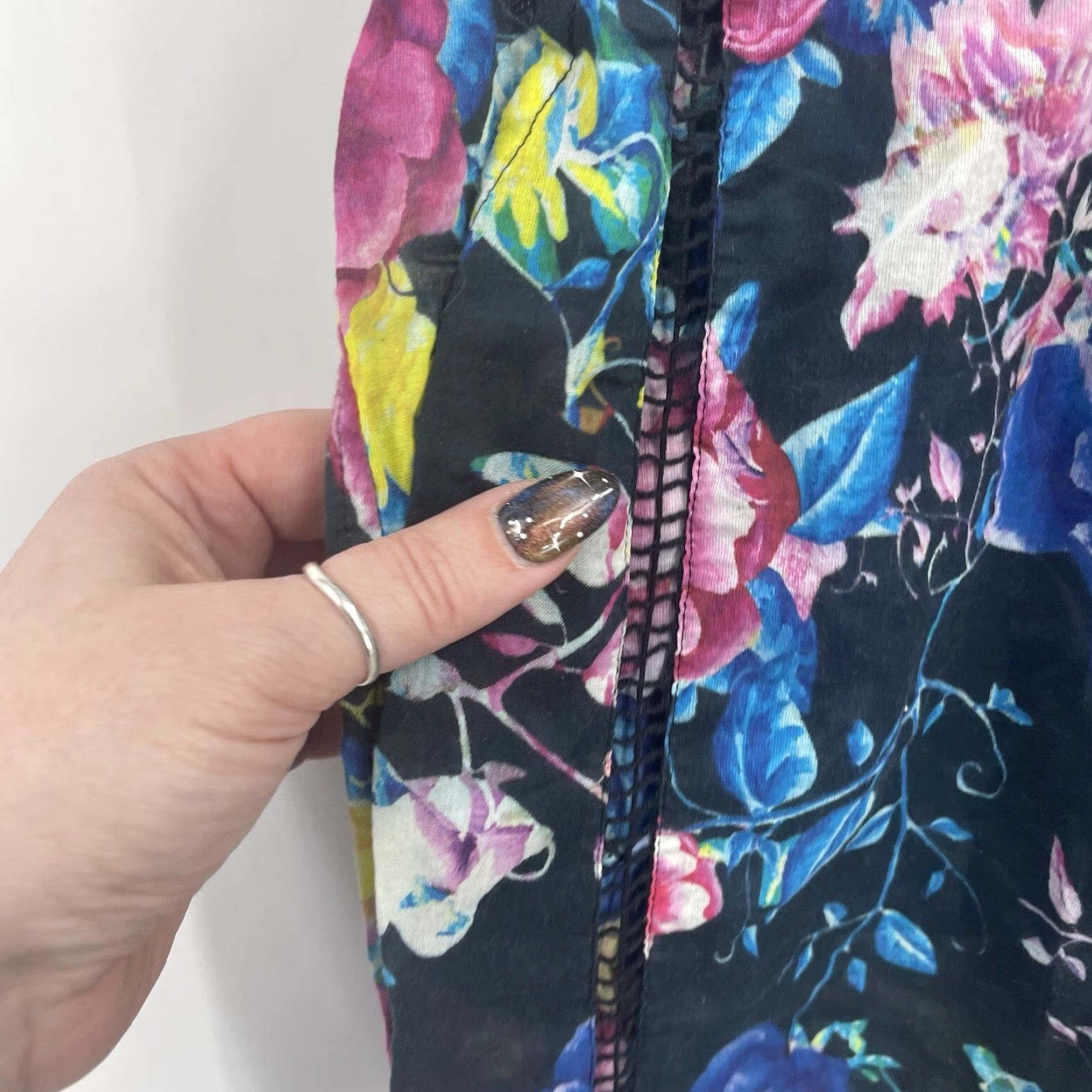 Vintage Seafolly Floral Pants Womens Small Tapered Leg Blue Casual Pockets Regular Fit Size 28" / US 6 / IT 42 - 7 Thumbnail