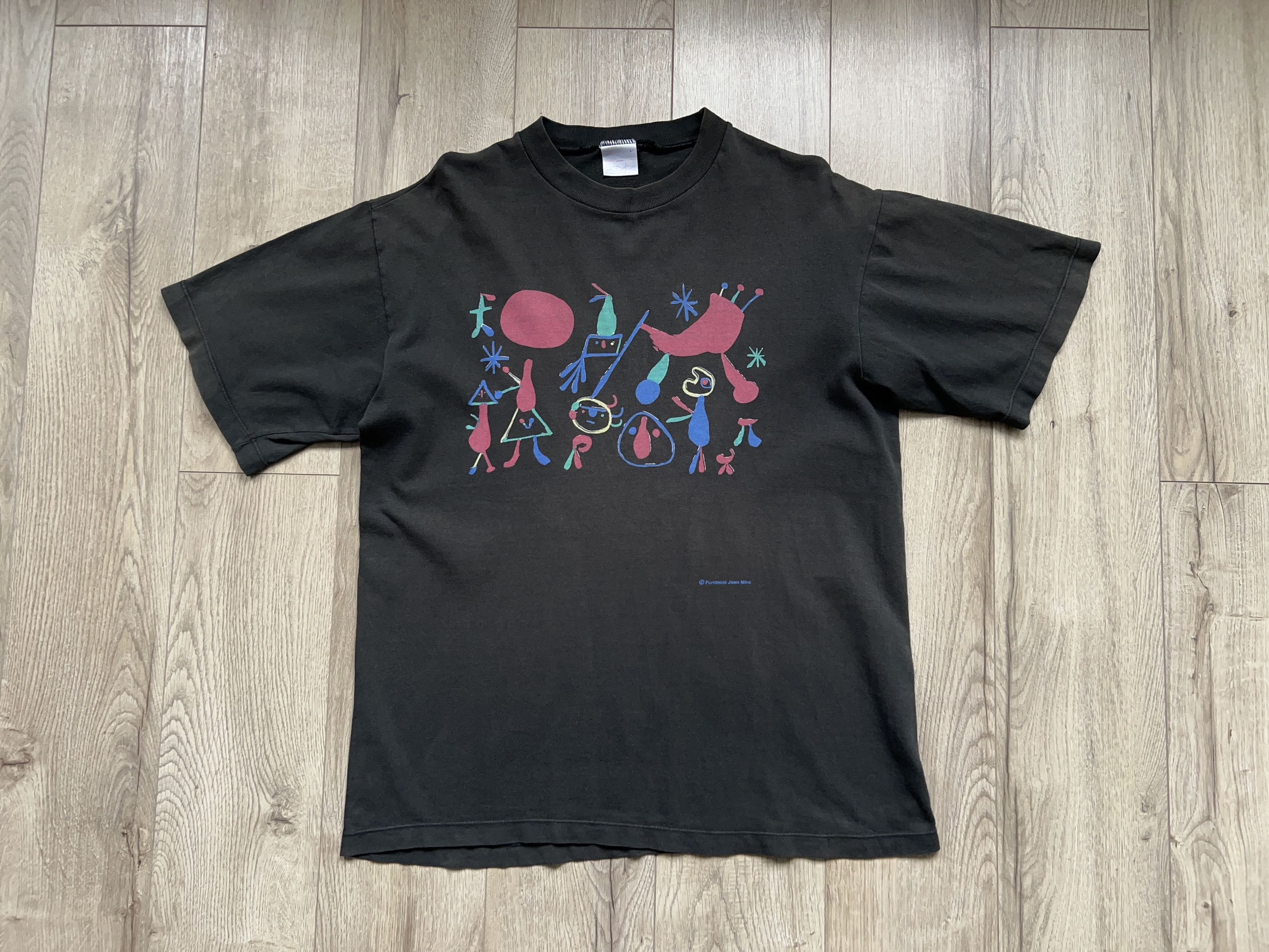 Arts & Science × Vintage Mens Fundacio Joan Miro Personnages Painting Abstract Tee Size US L / EU 52-54 / 3 - 1 Thumbnail