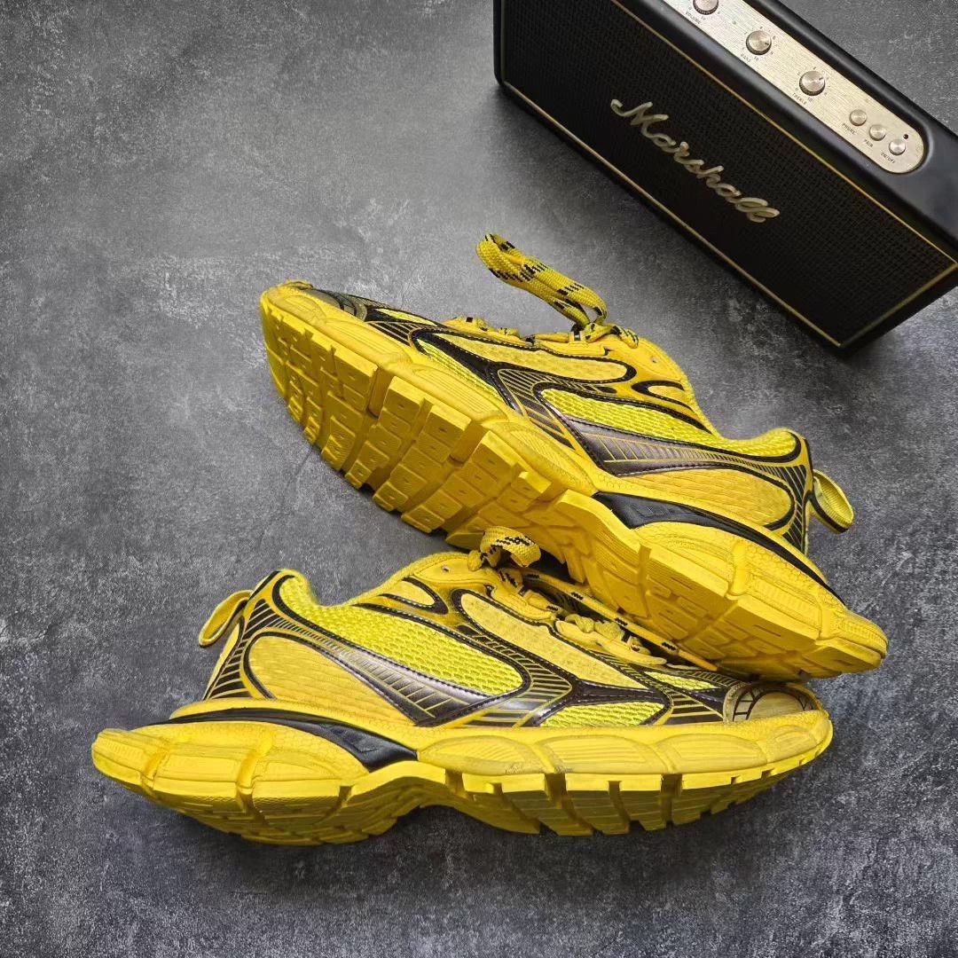 Balenciaga BALENCIAGA 3XL 42 black and yellow worn twice like new Size US 9 / EU 42 - 8 Thumbnail