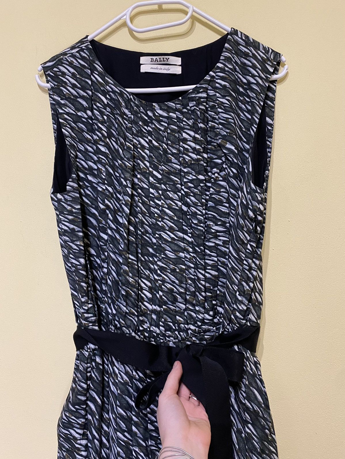 Bally Bally dress | 100% viscose | 100% silk | size: 42 Size M / US 6-8 / IT 42-44 - 2 Thumbnail