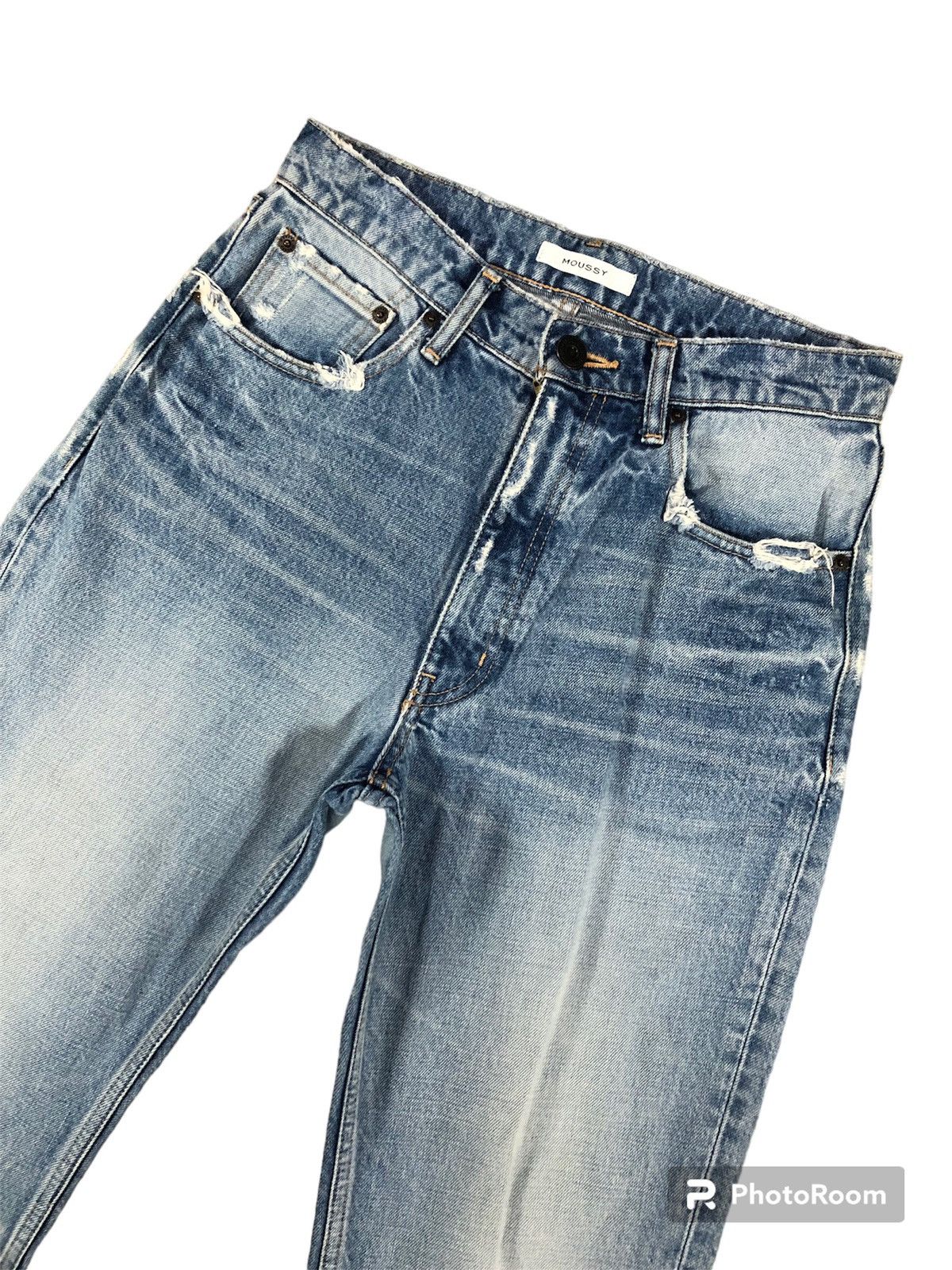 Moussy Distressed denim nicely