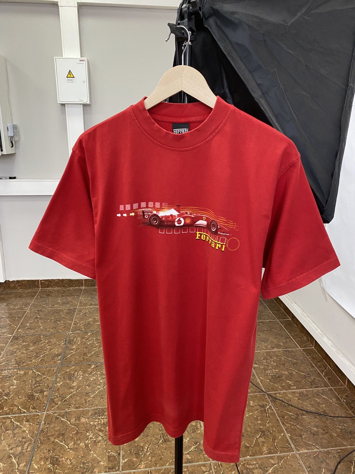 Ferrari 🇮🇹 Vintage 1996 Ferrari Racing F1 Graphic Big logo T-Shirt Size US M / EU 48-50 / 2 - 1 Thumbnail