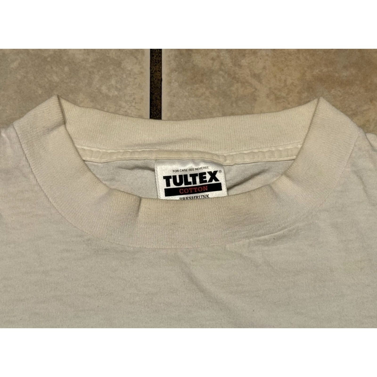 Tultex VINTAGE Lynyrd Skynyrd Georgia Peaches Shirt XL White 90s Graphic Print Crew Neck Short Sleeve Cotton Men Men’s US-XL TS Band Rock Southern Tultex Size US XL / EU 56 / 4 - 6 Thumbnail