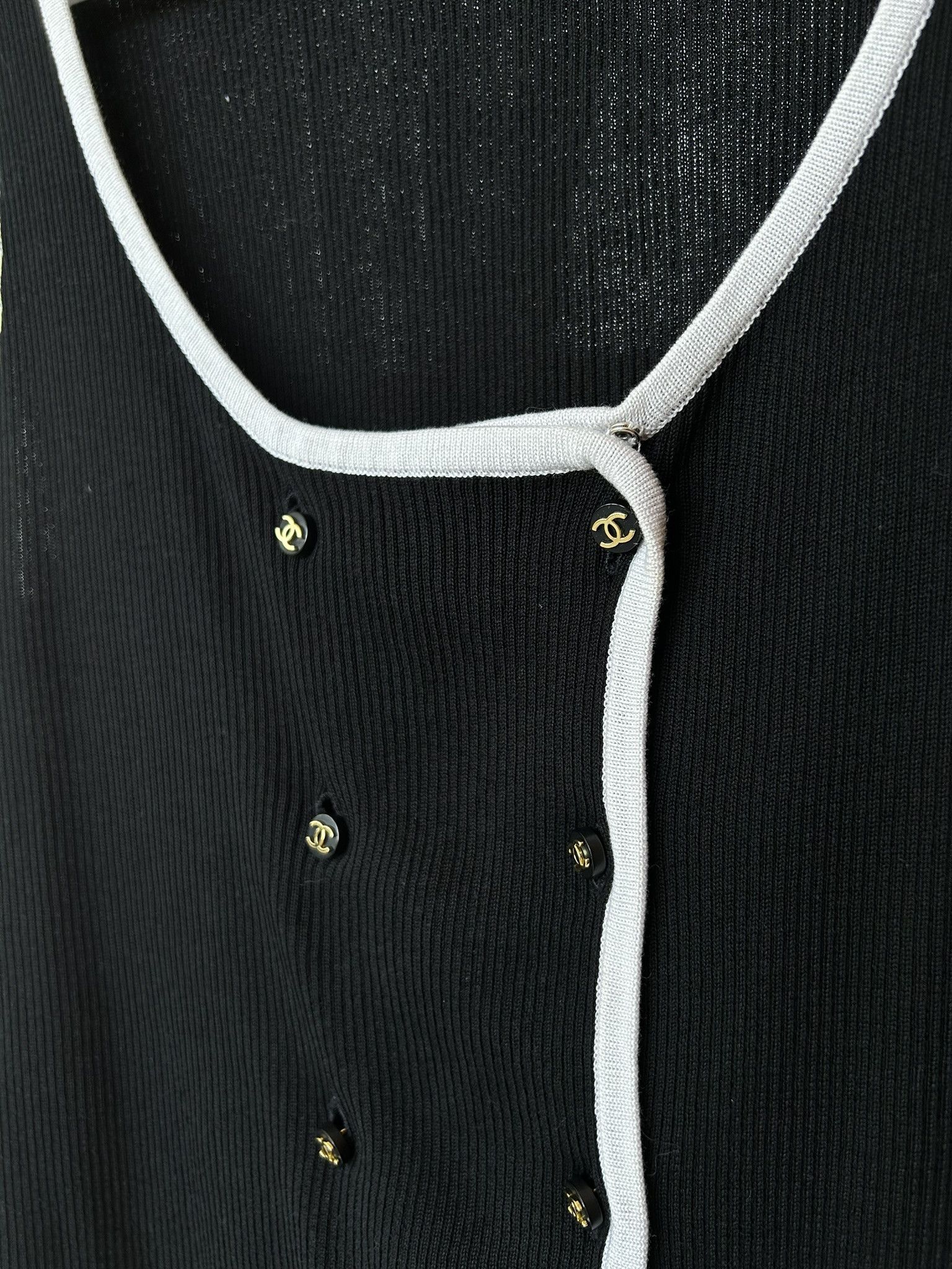 Chanel SS1995 Chanel double breasted button up tank top Size M / US 6-8 / IT 42-44 - 16 Thumbnail