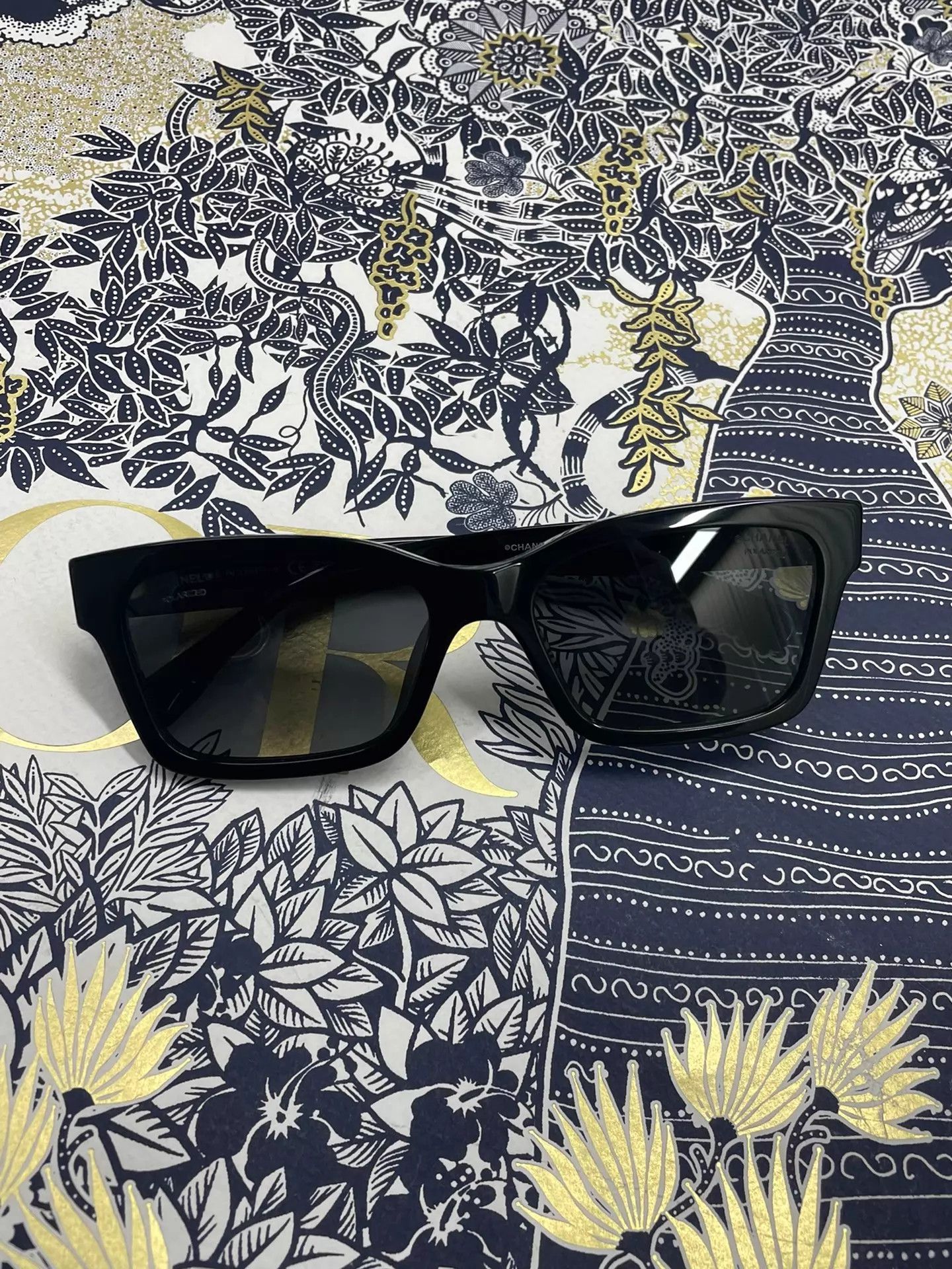Chanel Chanel Black Logo Border Sunglasses Size ONE SIZE - 2 Thumbnail