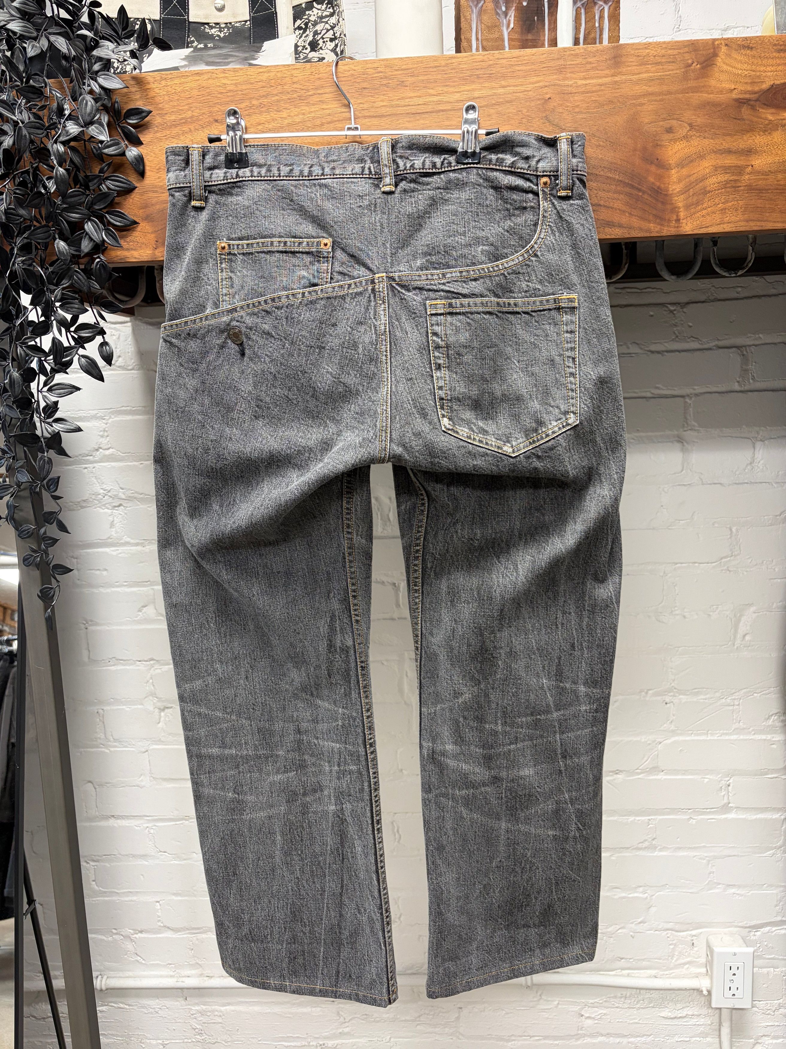 Yohji Yamamoto Yohji Yamamoto ‘Y’s’ Sideways Asmmetric Grey Bootcut Denim Size US 31 - 1 Thumbnail