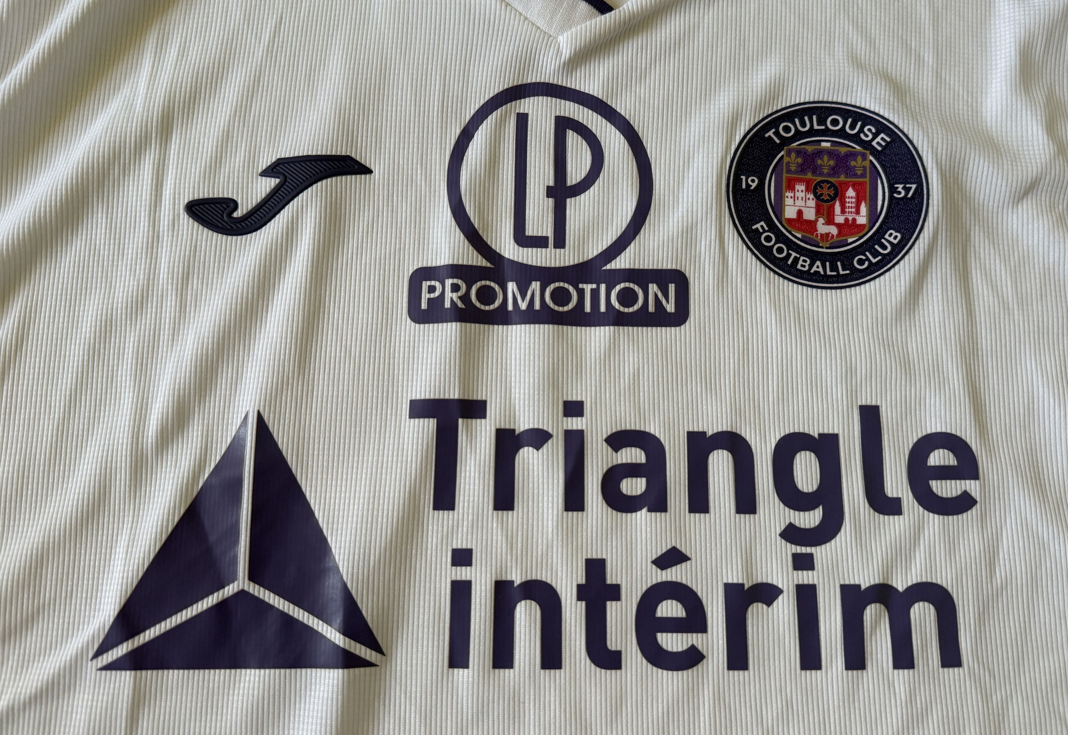 Joma Toulouse 2020 AWAY FOOTBALL SOCCER SHIRT JERSEY SIZE XL Size US XL / EU 56 / 4 - 3 Thumbnail