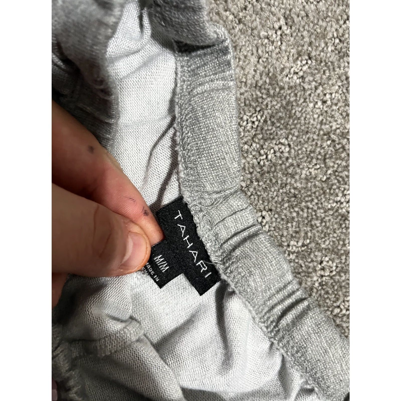 Vintage Tahari Women’s Lounge Shorts Size Medium Gray Regular Polyester Hot Pants M Gray Tahari Women’s Lounge Shorts Medium Gray Hot Pants 90s? Size 32" / US 10 / IT 46 - 3 Thumbnail