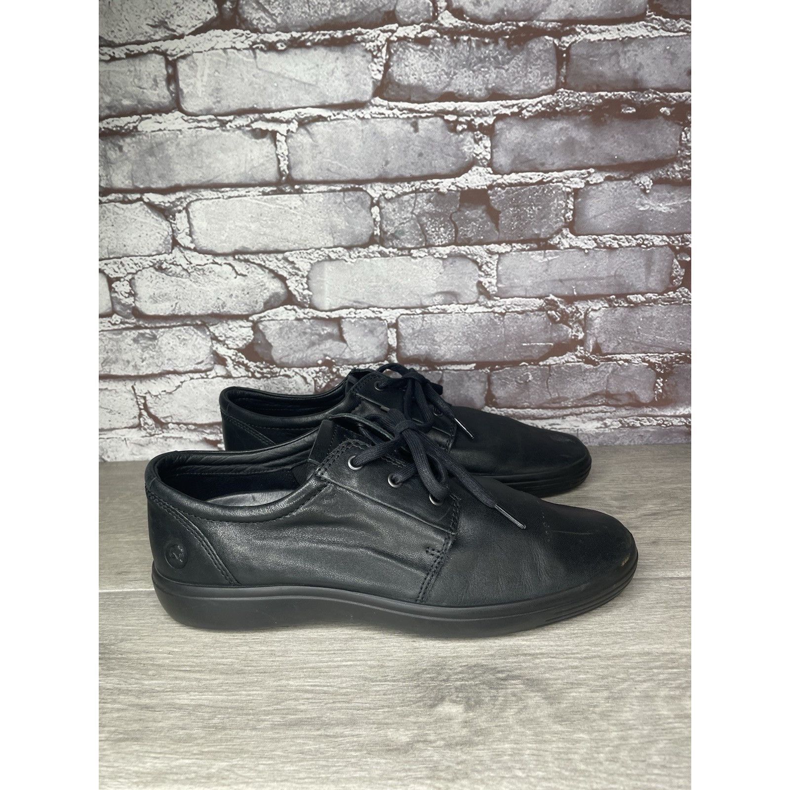Ecco ECCO Danish Design Black Leather Triple Black Casual Sneaker Size US 10 / EU 43 - 14 Thumbnail
