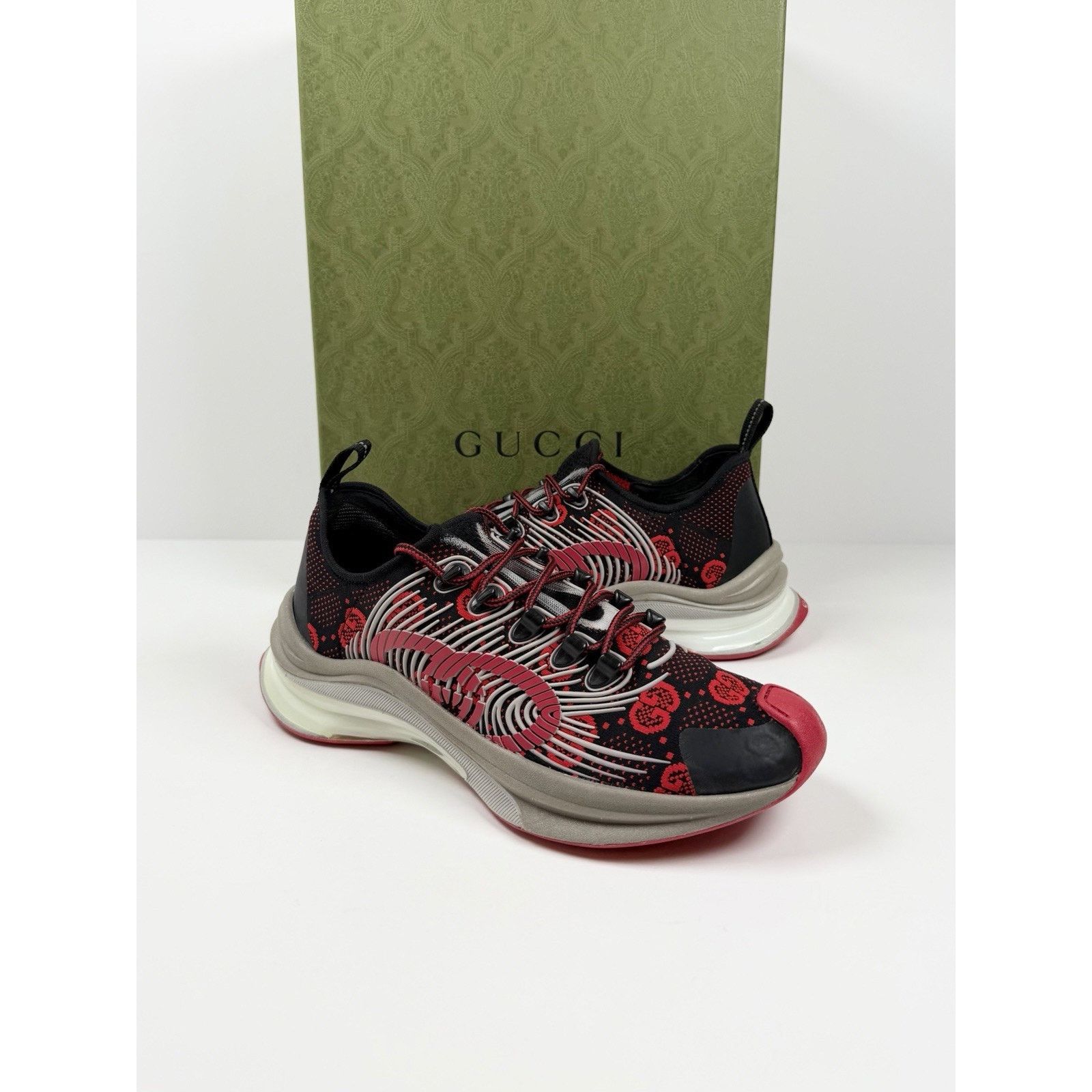 Gucci Size 6.5US - Gucci Run GG Red Sneakers NEW Size US 6.5 / EU 39-40 - 2 Thumbnail