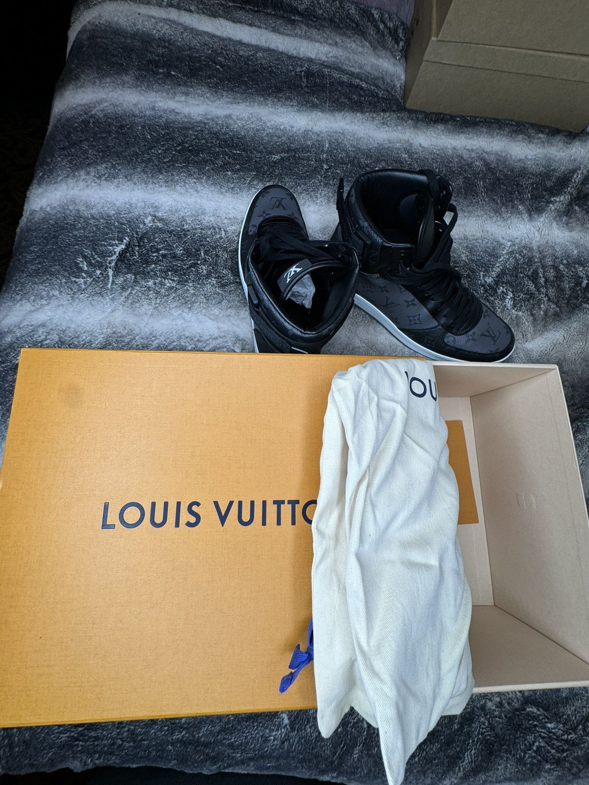 Louis Vuitton Louis Vuitton Rivoli Sneaker Boot Size US 9.5 / EU 42-43 - 4 Thumbnail