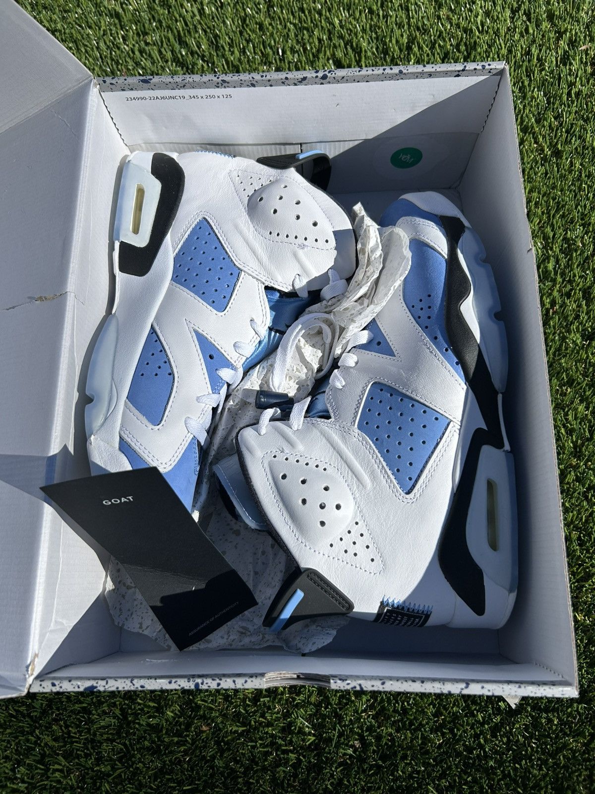 Jordan Brand Jordan 6’s UNC Mens 8.5 Size US 8.5 / EU 41-42 - 2 Thumbnail