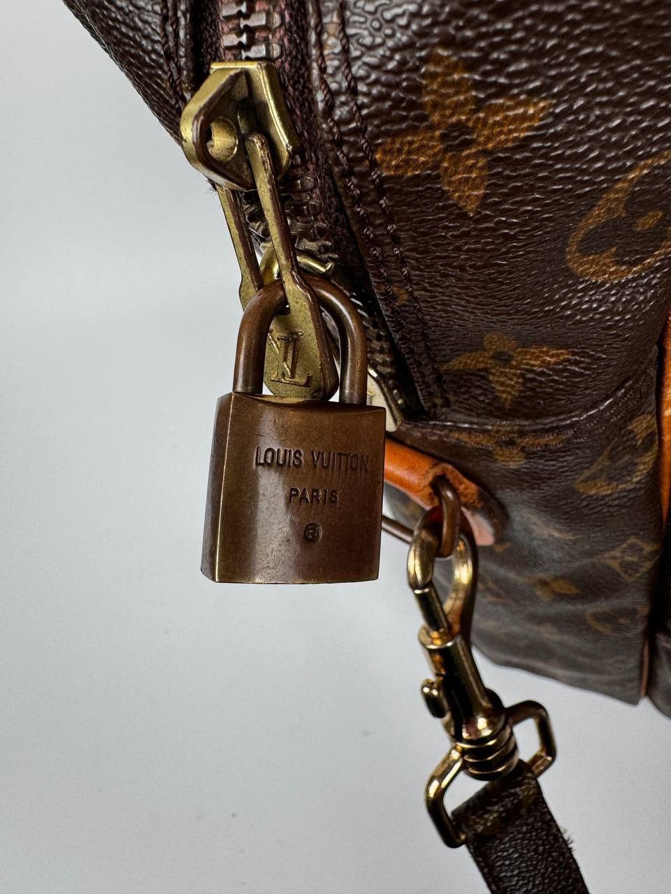 Louis Vuitton Vintage Louis Vuitton Monogram Amazon Shoulder Bag Size ONE SIZE - 12 Thumbnail