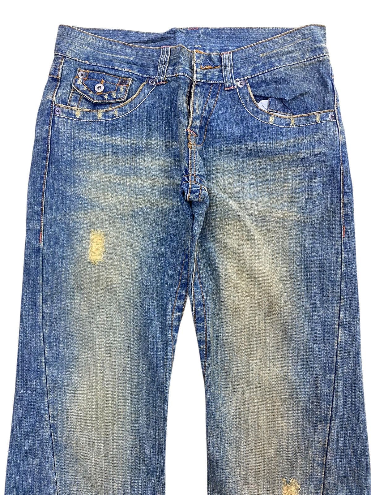 Japanese Brand Japanese Brand Mud Faded Wash Style Flare Jeans Size US 32 / EU 48 - 2 Thumbnail