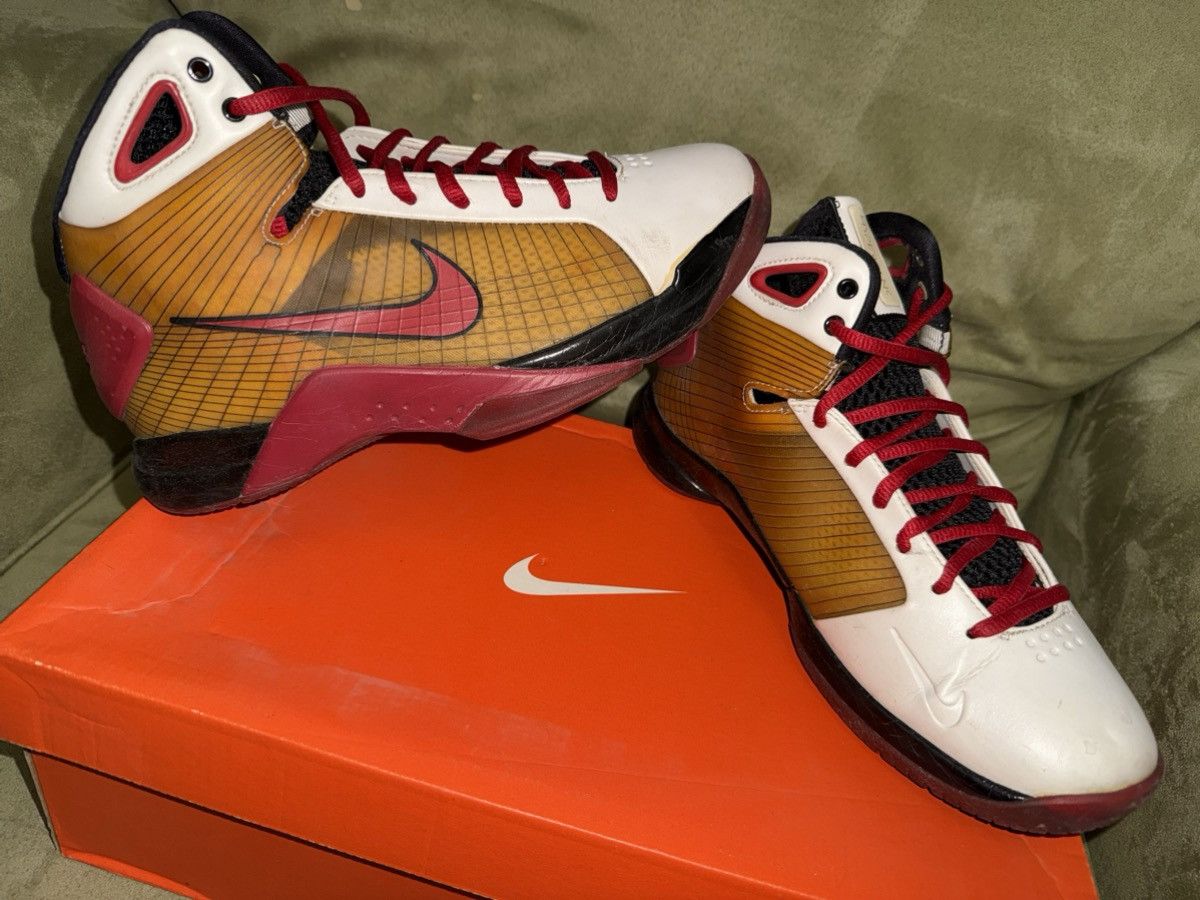 Nike Nike Hyperdunk “White/Varsity Red” 2008 Olympics Kobe EXC! Size US 8 / EU 41 - 8 Thumbnail