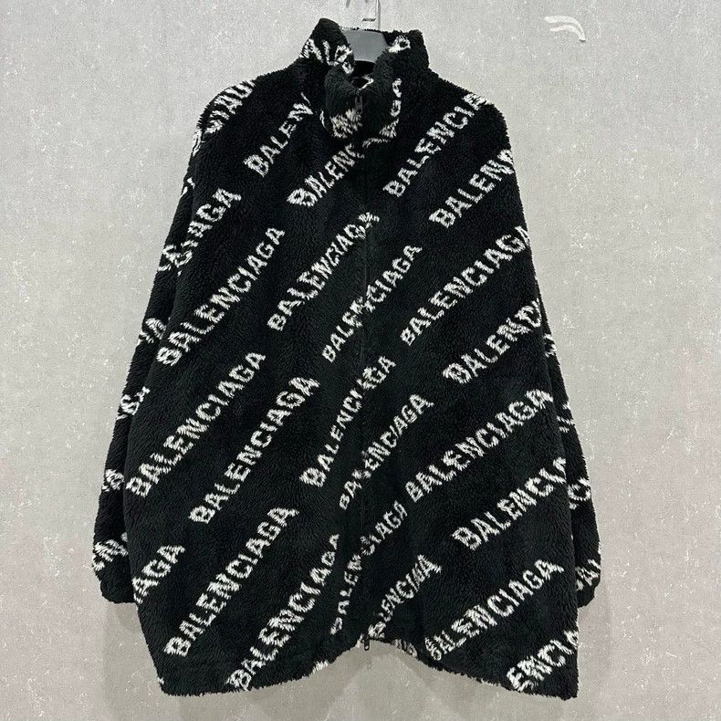 Balenciaga Balenciaga Lambswool Bullet Coat Size XS / US 0-2 / IT 36-38 - 1 Thumbnail