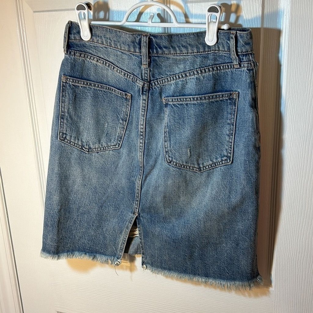 Gap Size 27 gap distressed denim skirt Size 27" / US 4 / IT 40 - 5 Thumbnail