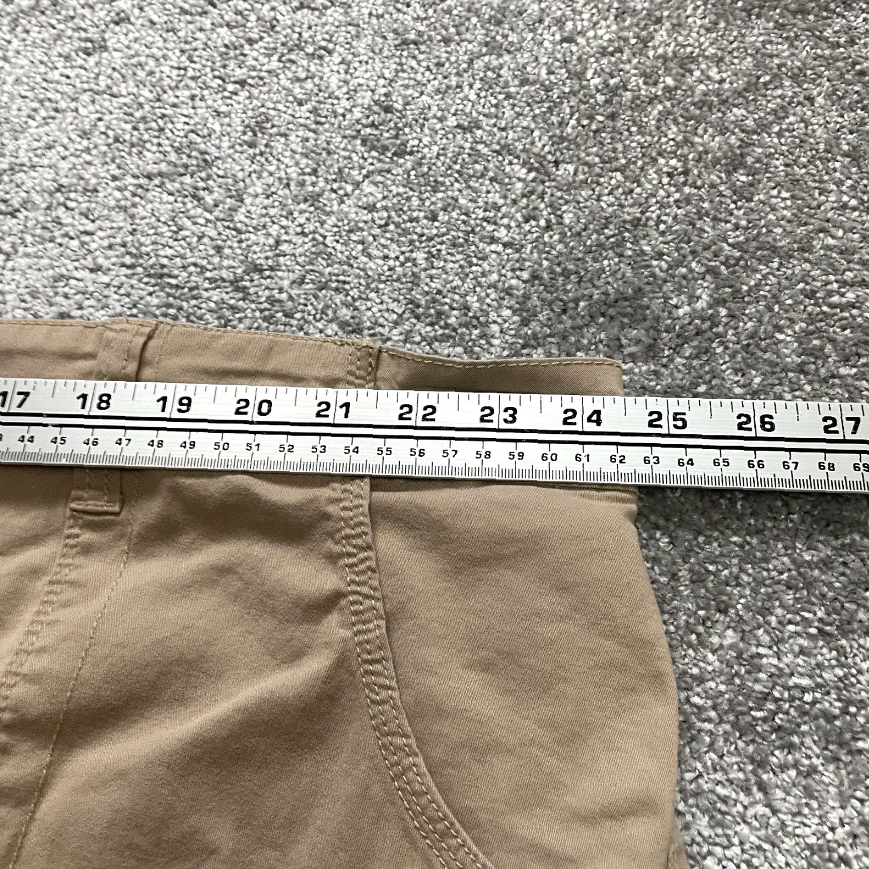 Gloria Vanderbilt Gloria Vanderbilt Bermuda Shorts Womens Plus 24W Brown Khaki Average Cotton 11" Shorts Slim? Size 42" / US 20 - 6 Thumbnail