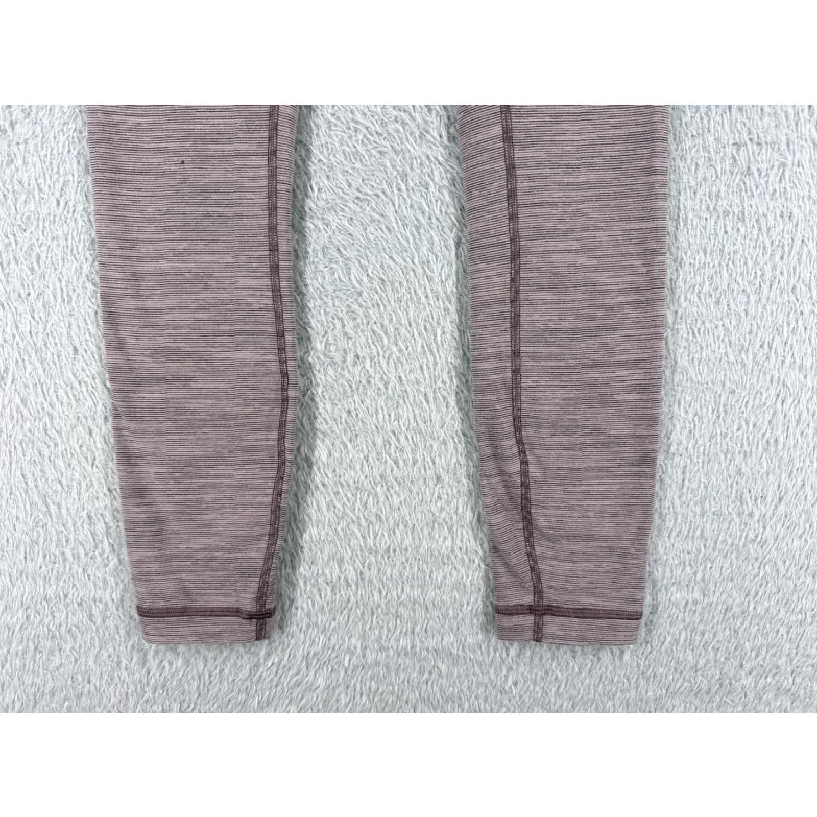 Lululemon VINTAGE Lululemon Pants Women 4 Yoga Activewear Pink 25" Wunder Under High-Rise Leggings Size 27" / US 4 / IT 40 - 2 Thumbnail