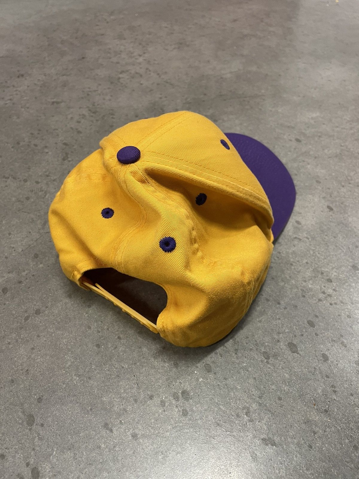 NBA × Vintage Y2K 2000’s VTG Vintage LA Los Angeles Lakers Snapback Hat Size ONE SIZE - 2 Thumbnail