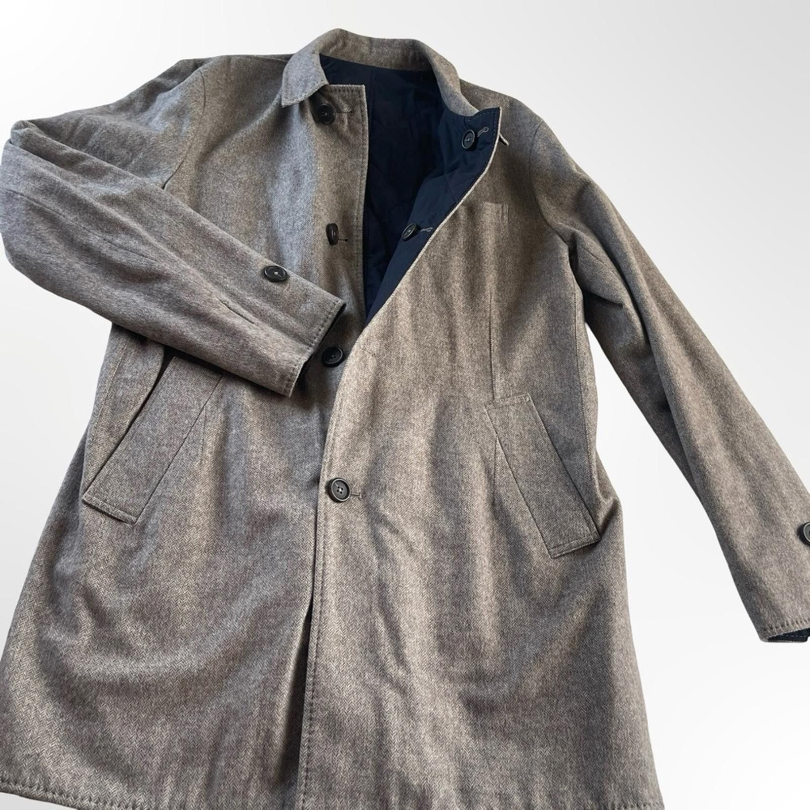 The Unbranded Brand Unbranded Men's Classic Gray Coat in size Large Size US L / EU 52-54 / 3 - 3 Thumbnail