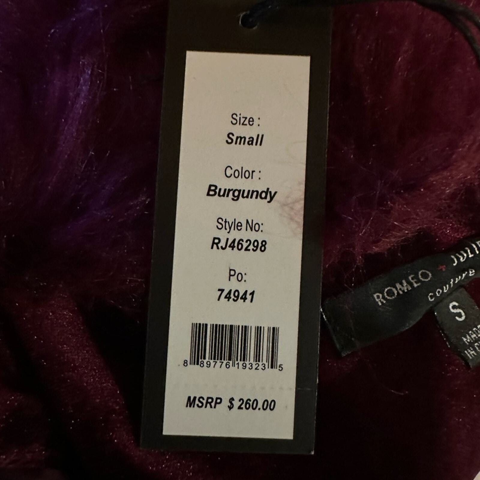 Other Romeo & Juliet Couture Faux Fur Hooded Burgundy Velvet Jacke Size S / US 4 / IT 40 - 6 Thumbnail