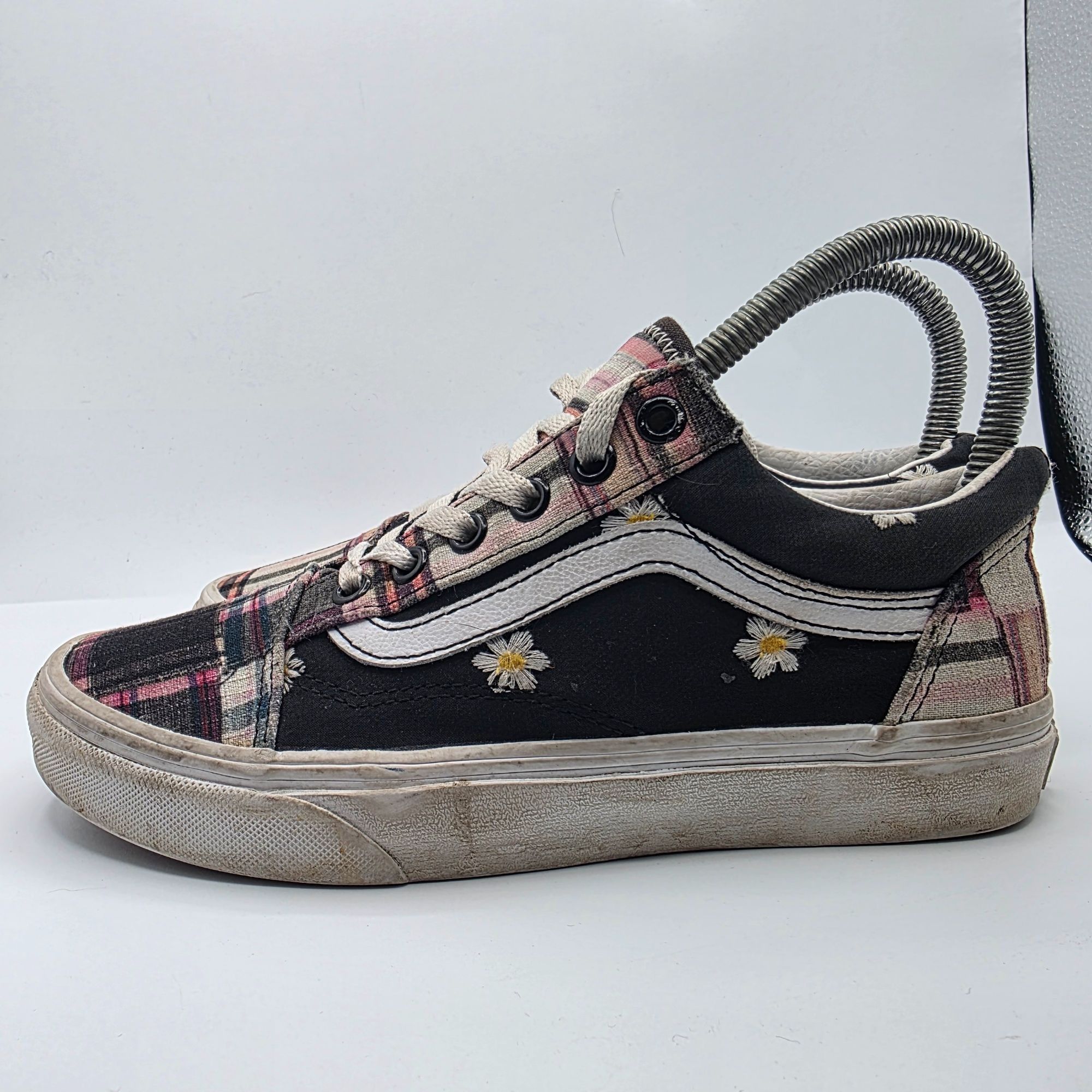 Vans Vans Old Skool Womens Size 6 Black Floral Plaid Patchwork Sn Size US 6 / IT 36 - 13 Thumbnail