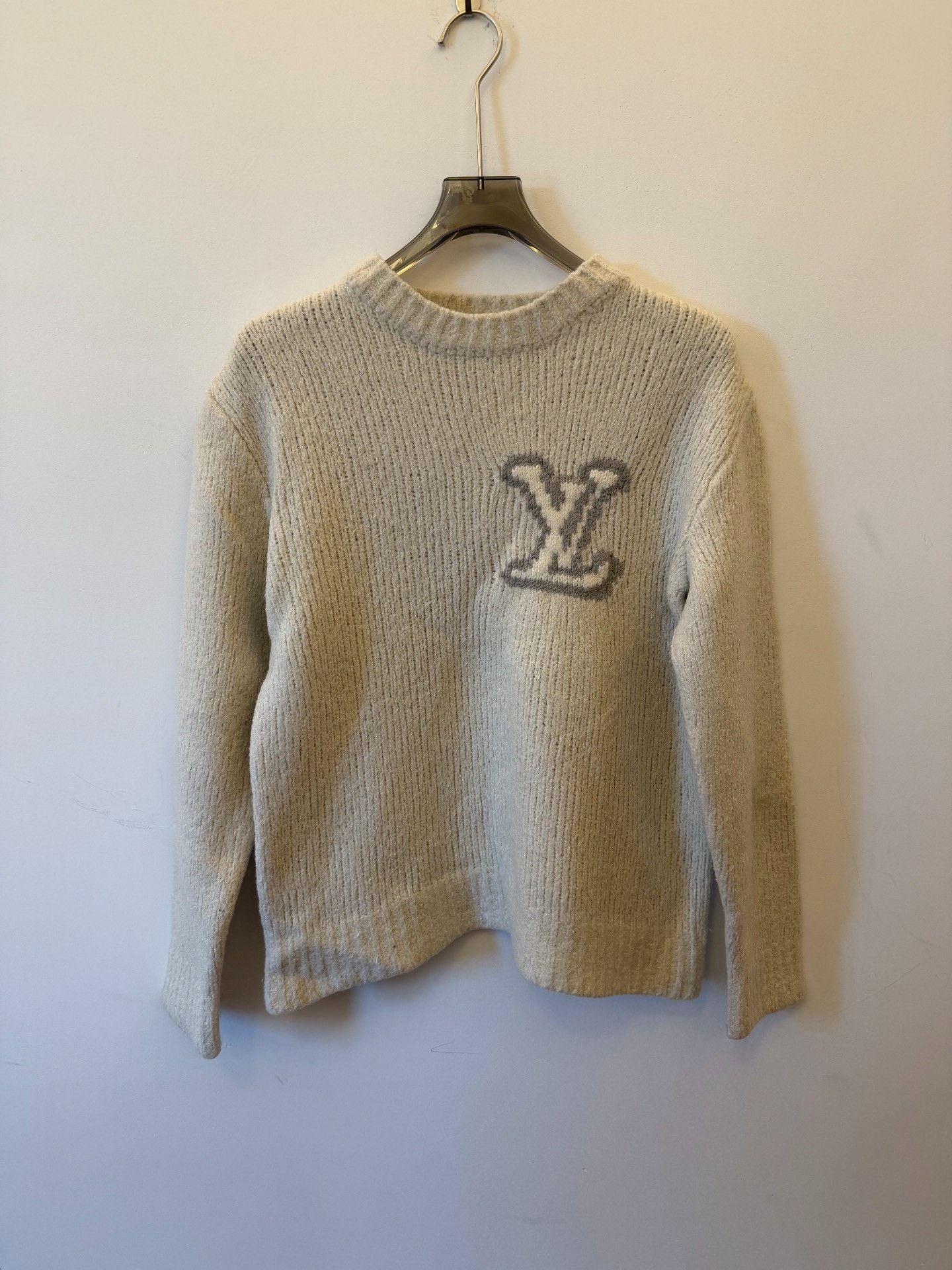 Louis Vuitton Louis Vuitton White Sweater L Men Size US L / EU 52-54 / 3 - 1 Thumbnail