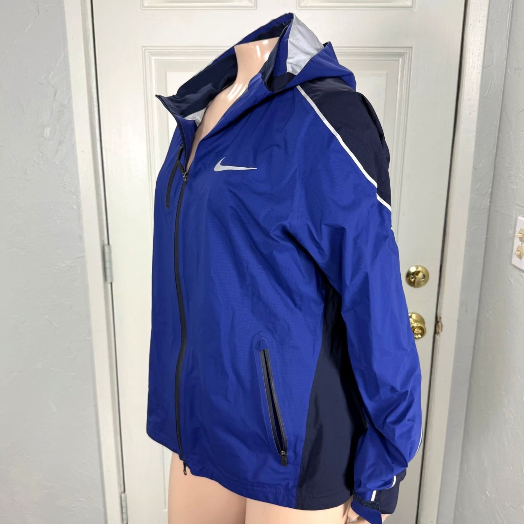 Nike Nike Jacket Mens L Blue Hyper shield Running Zip Lightweight Hooded Rain Coat P16 Size US L / EU 52-54 / 3 - 2 Thumbnail