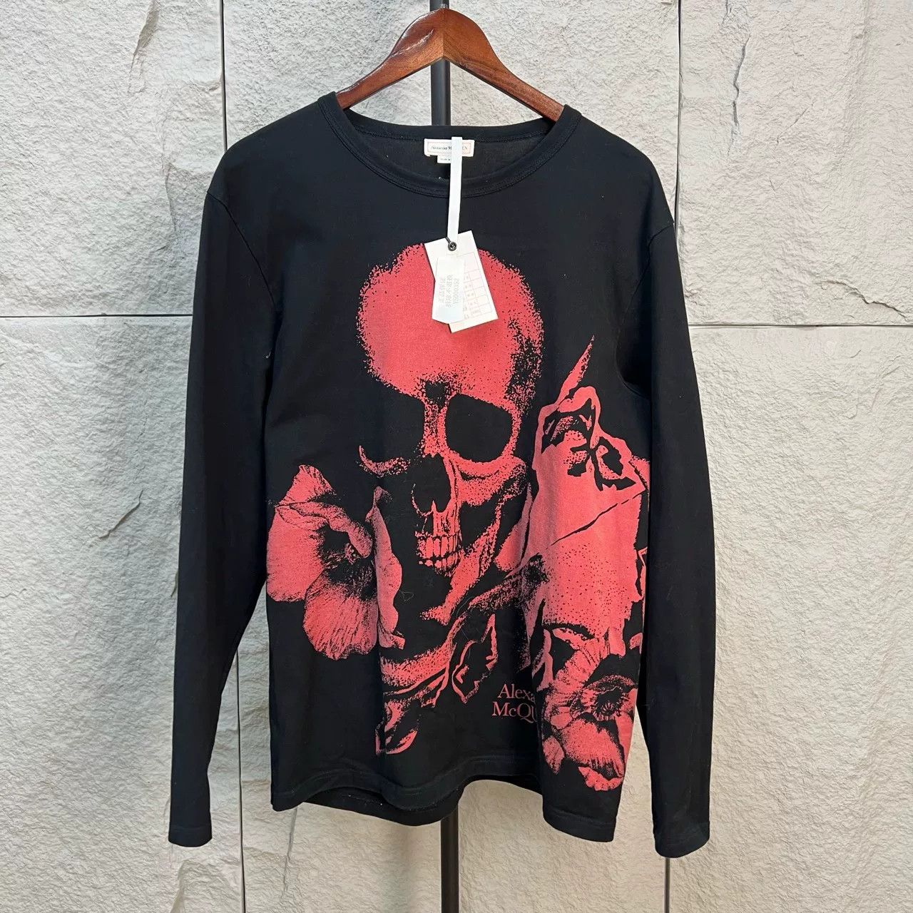 Alexander McQueen Alexander McQueen Skull Short Sleeve Shirt Size US XL / EU 56 / 4 - 1 Thumbnail