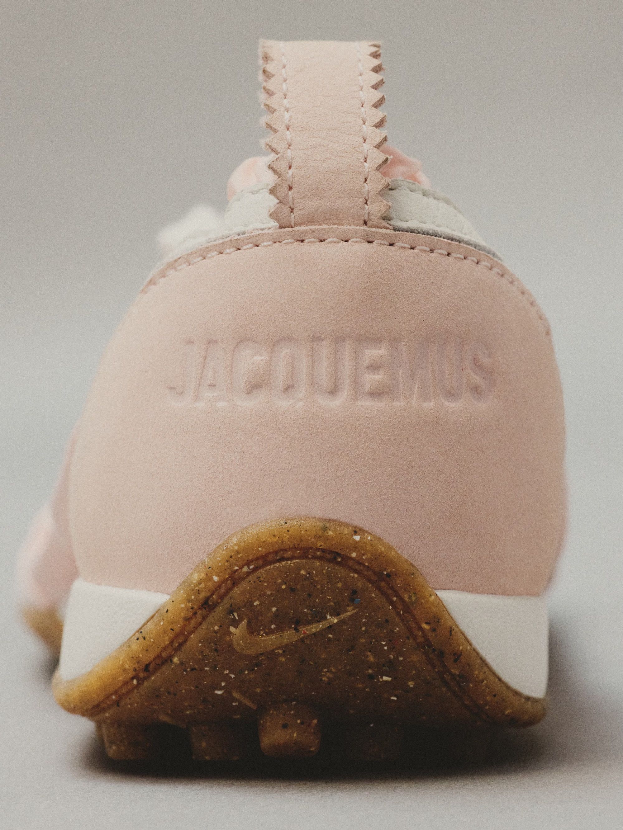 Nike Nike x Jacquemus Moon Shoe SP Aluminum Pink HV8547-601 Size US 9.5 / IT 39.5 - 15 Thumbnail