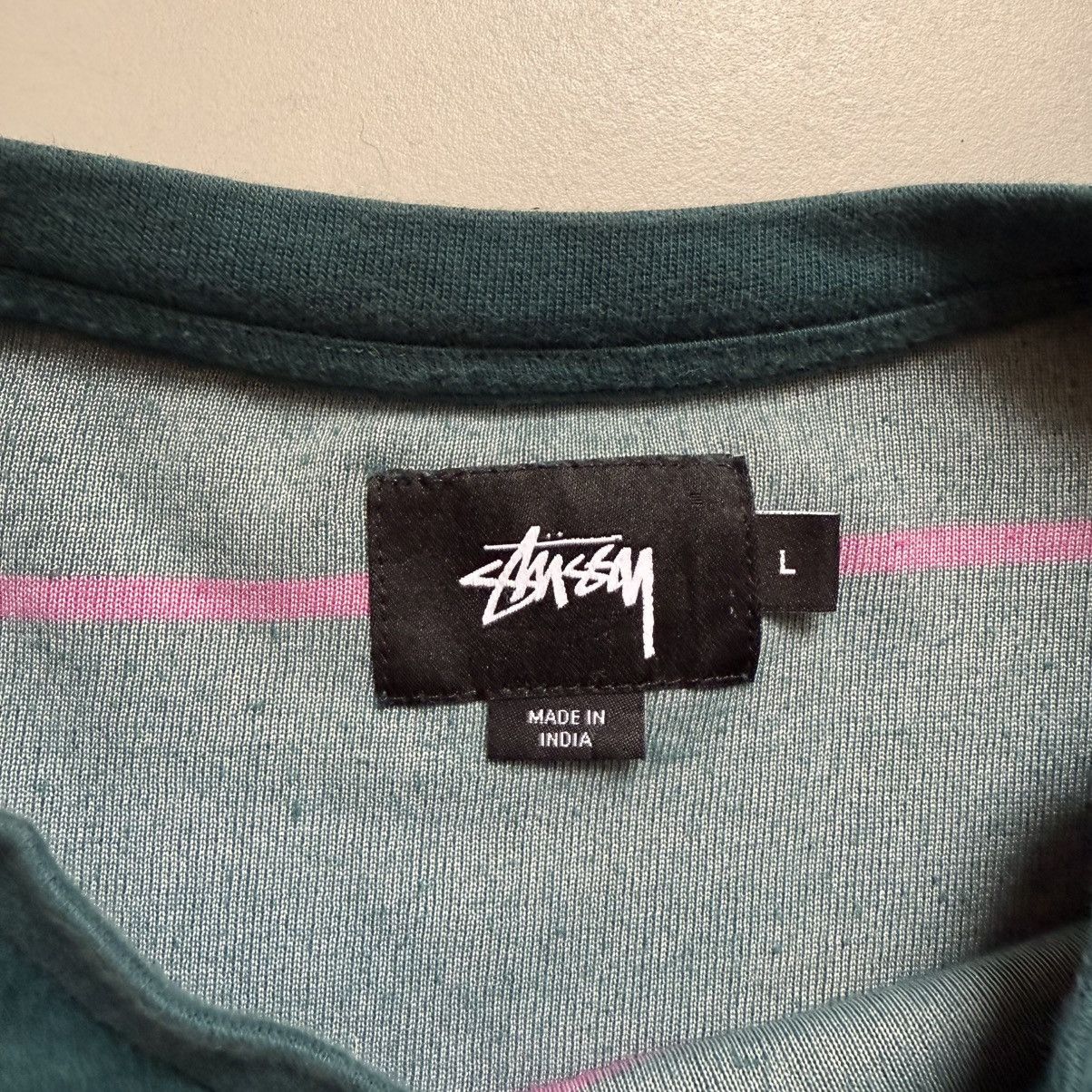 Stussy × Vintage Vintage Y2K Stüssy Velvet T-Shirt Size US L / EU 52-54 / 3 - 5 Thumbnail