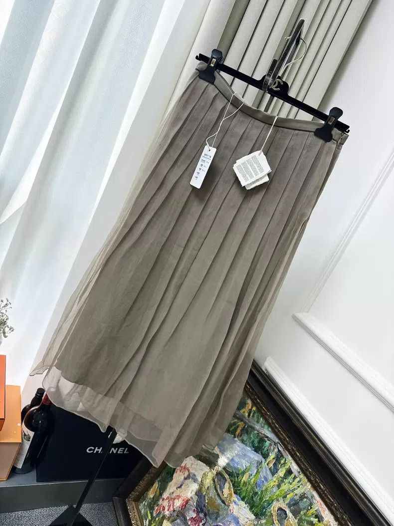 Brunello Cucinelli Brunello Cucinelli Light Brown Pleated Chiffon Skirt, 100% Size 26" / US 2 / IT 38 - 1 Thumbnail